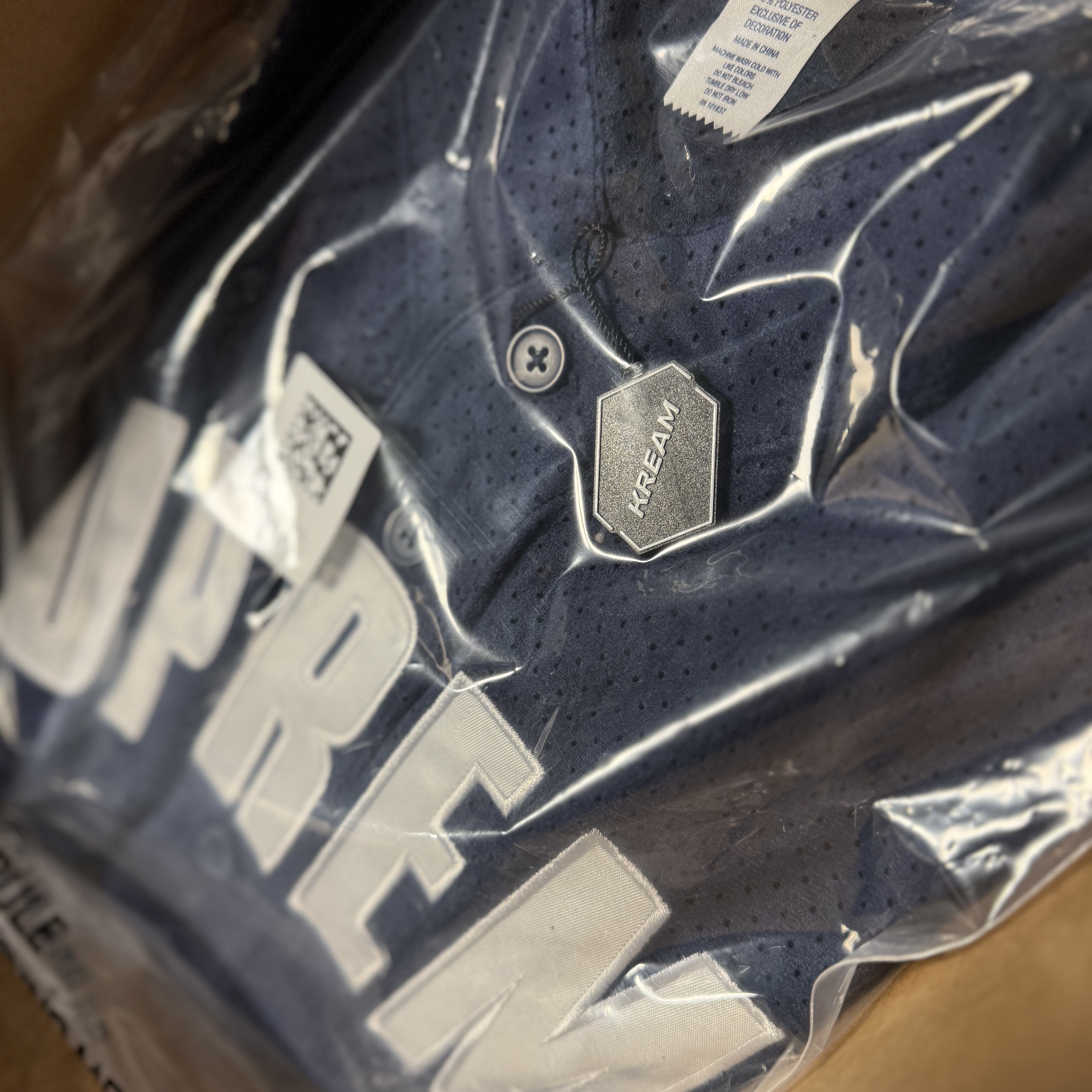 Supreme Ultrasuede Mesh Baseball Jersey Navy - 24SS 착용 스타일