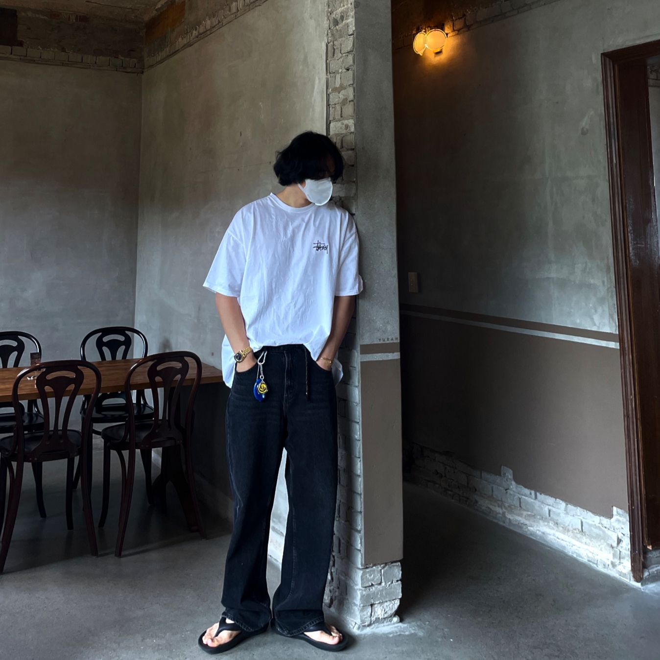 New Balance x Taw&Toe Flip Flop Black, Stussy Basic Stussy T-Shirt White 2024, 2025 착용 스타일