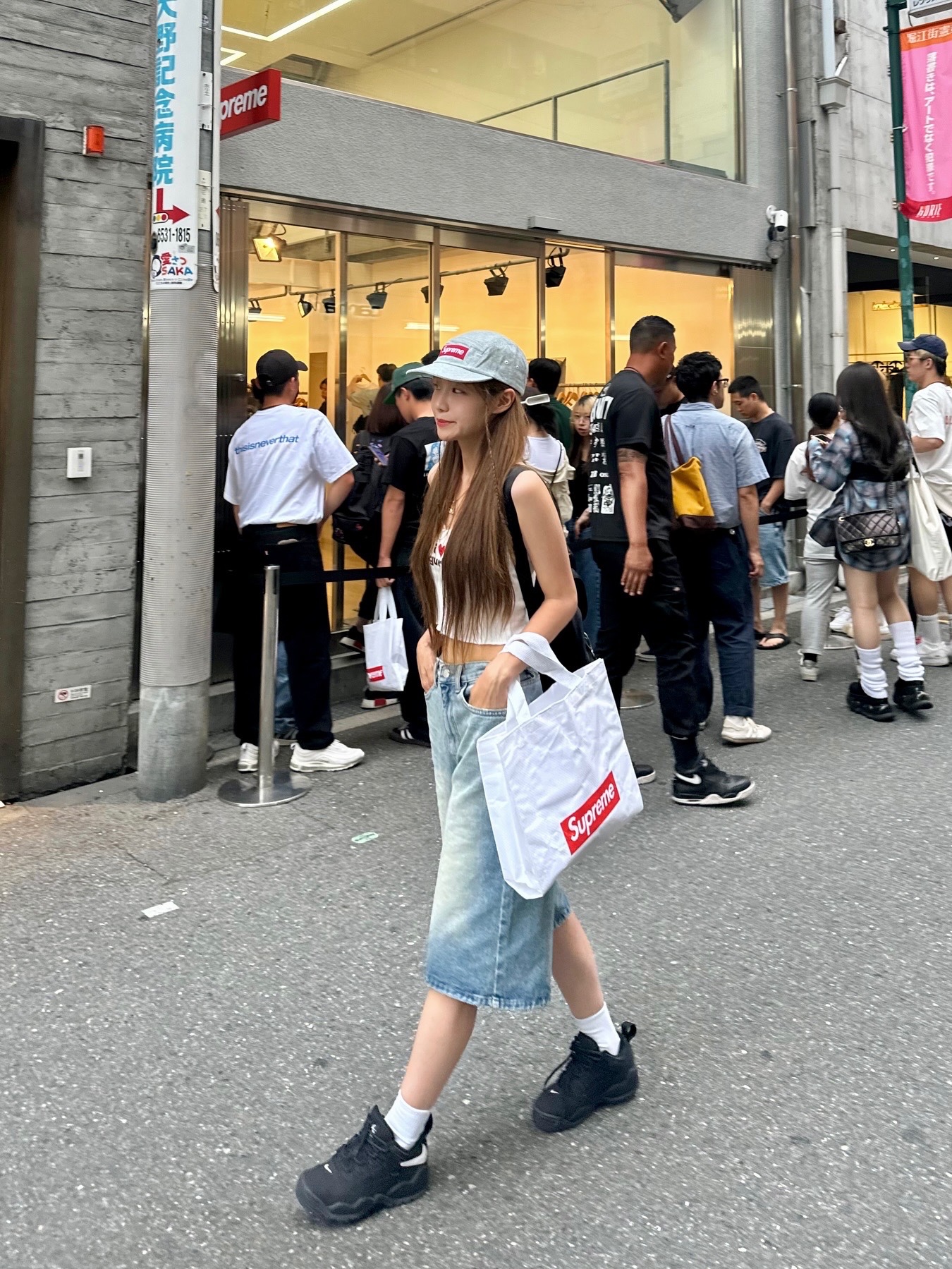 Supreme Coated Denim Camp Cap White - 24SS, Prada Re-Nylon Medium Backpack Black 착용 스타일 - 4