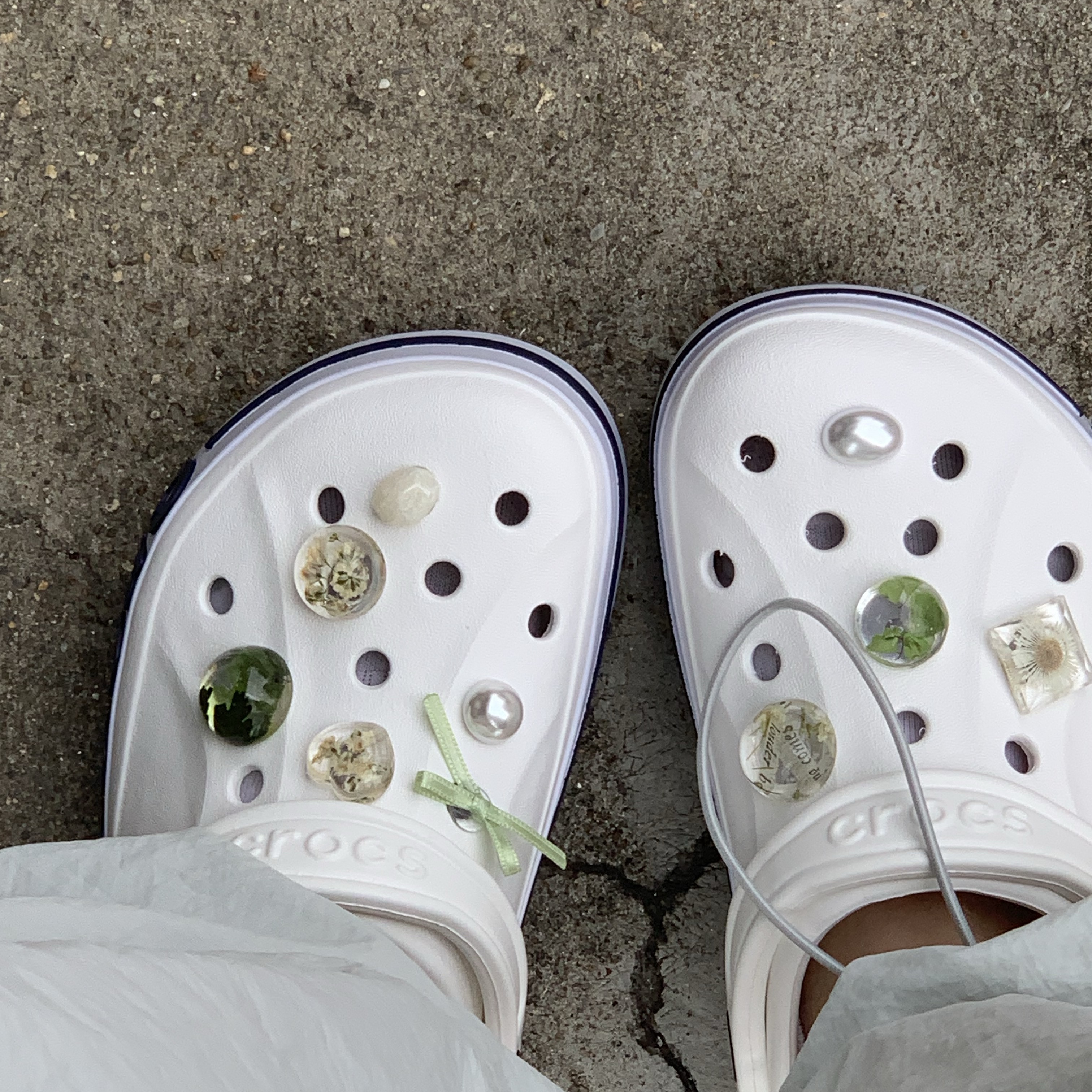 Crocs Bayaband Clog White Navy 착용 스타일