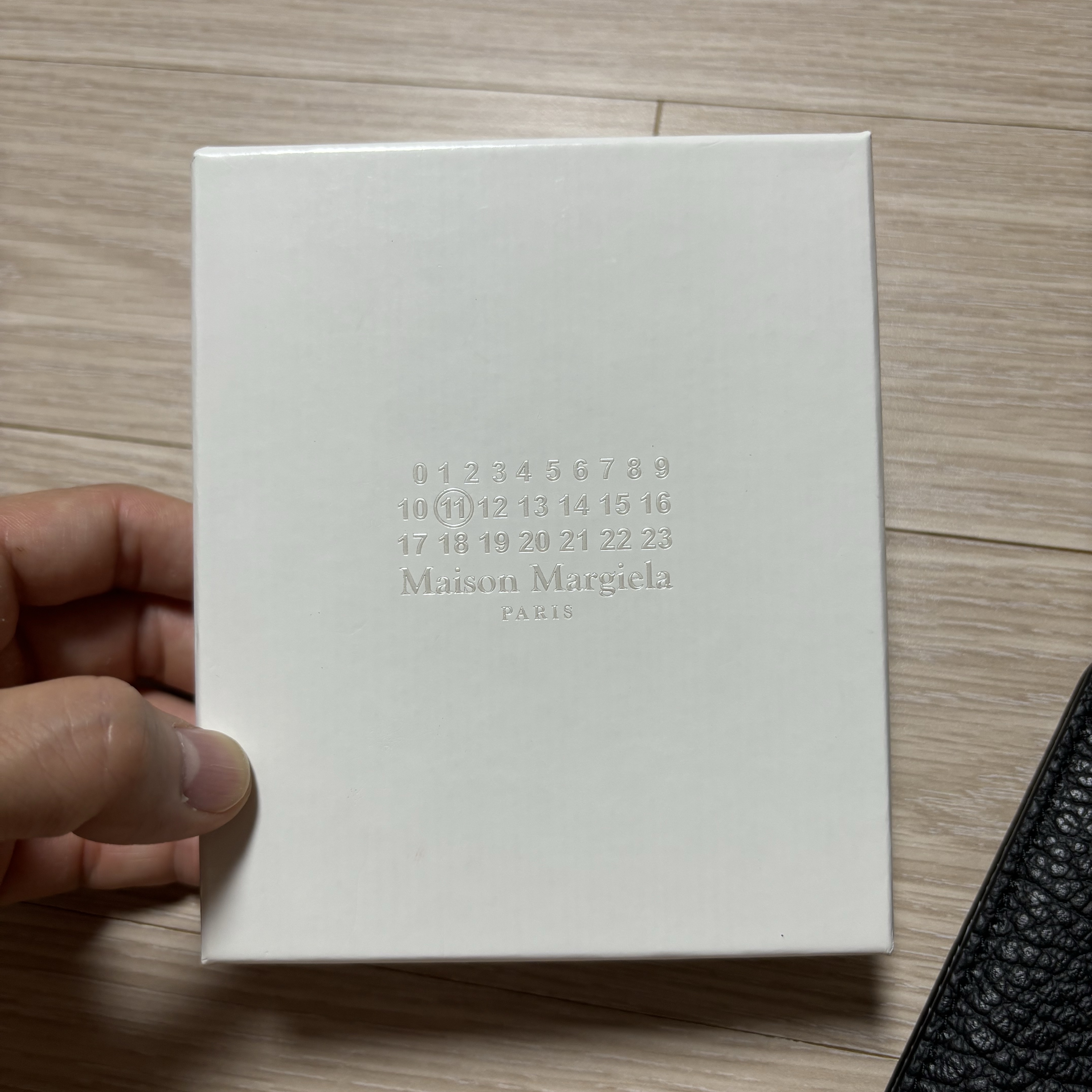 Maison Margiela Keyring Wallet Black 착용 스타일 - 4