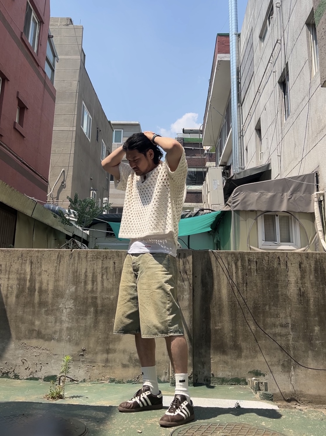 Stussy Denim Big OL' Shorts Beach Wash, Adidas Bern GTX Dark Brown Cream White 착용 스타일