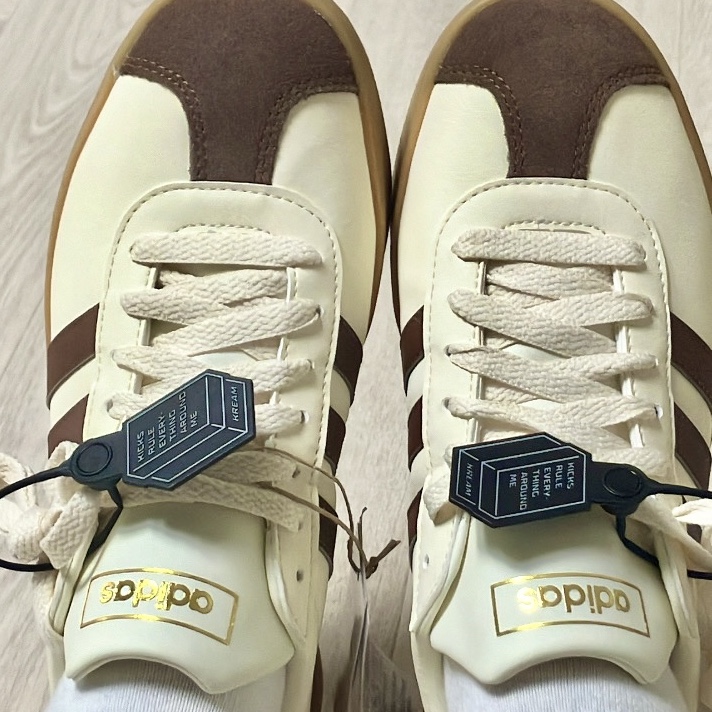 Adidas VL Court 2.0 Cream Brown 착용 스타일