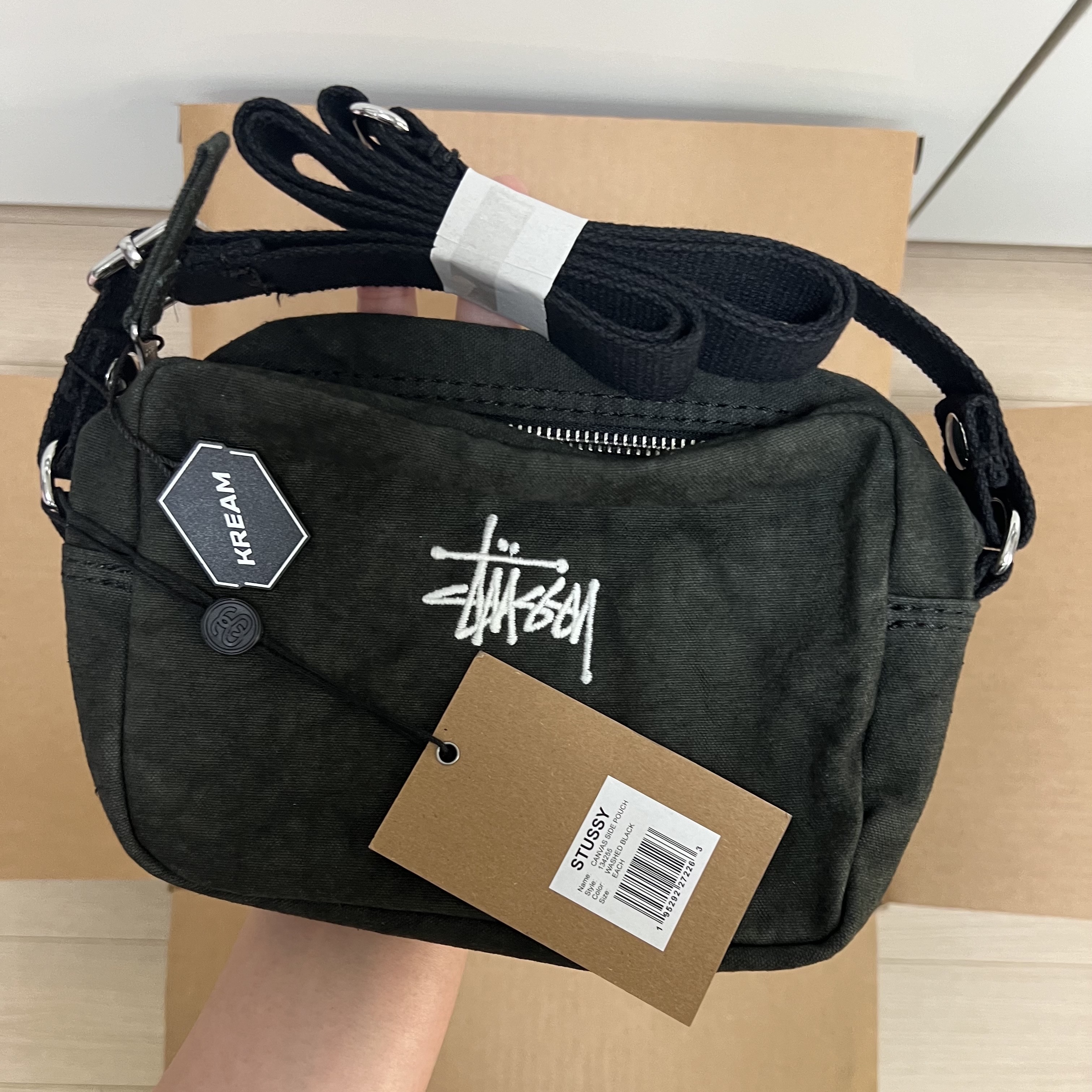 Stussy Canvas Side Pouch Washed Black 착용 스타일 - 1