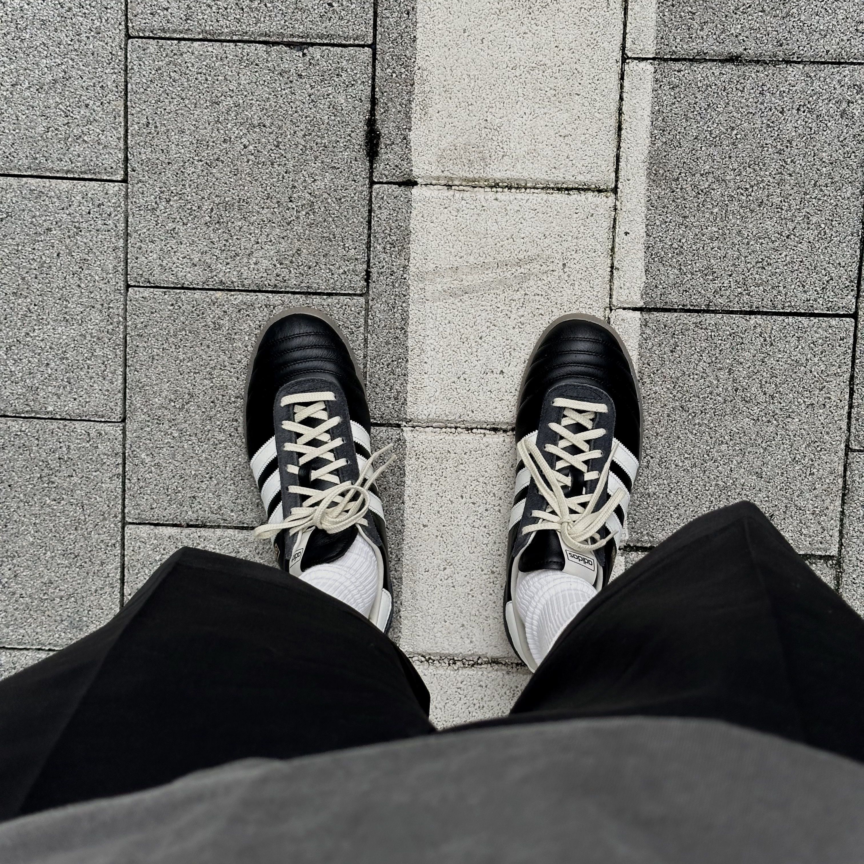 Adidas x SNS Samba JP Black White 착용 스타일