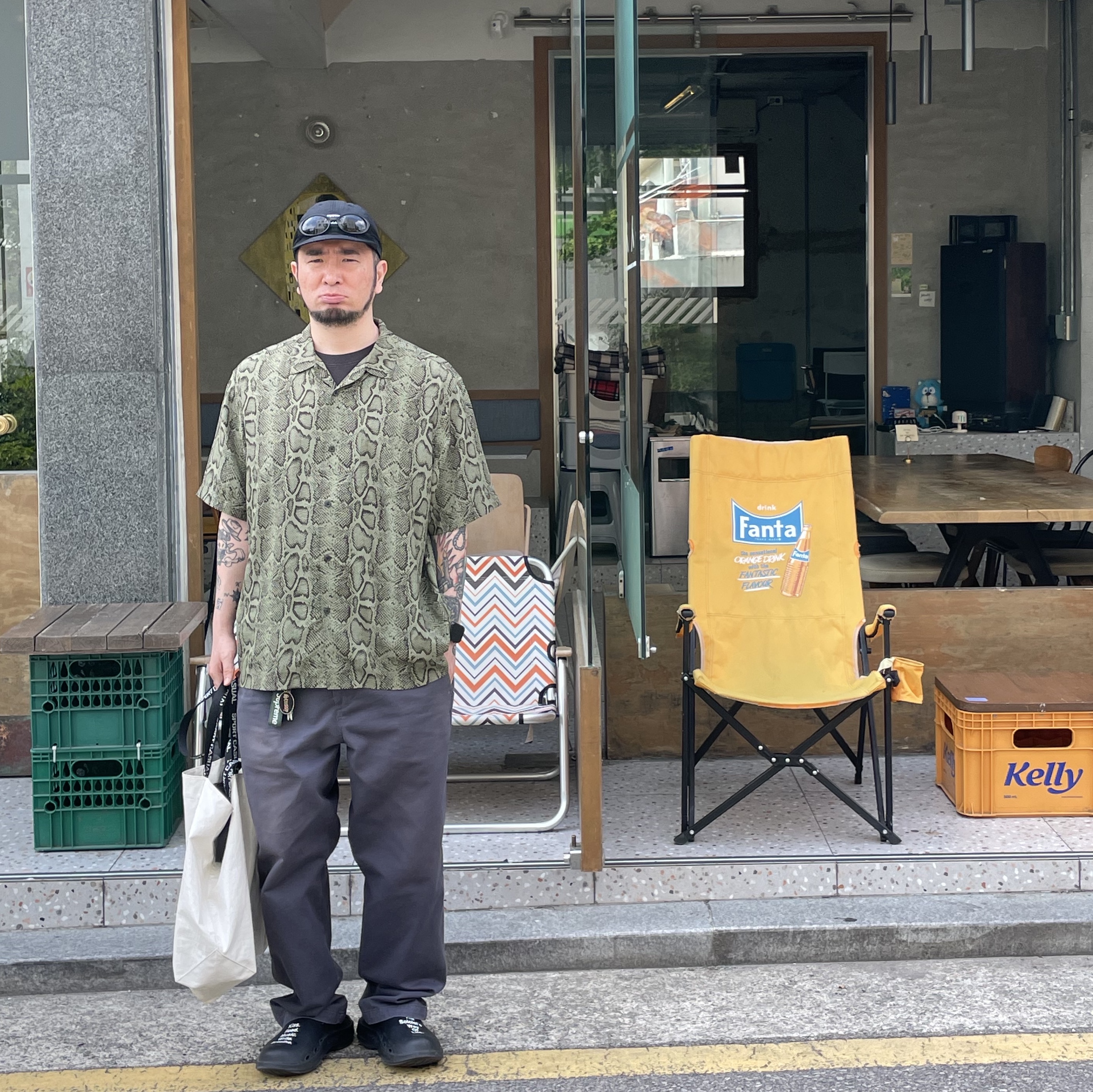 Oofos x Takahiromiyashita The Soloist The Soloist's Way Of Life Clog Black White 착용 스타일