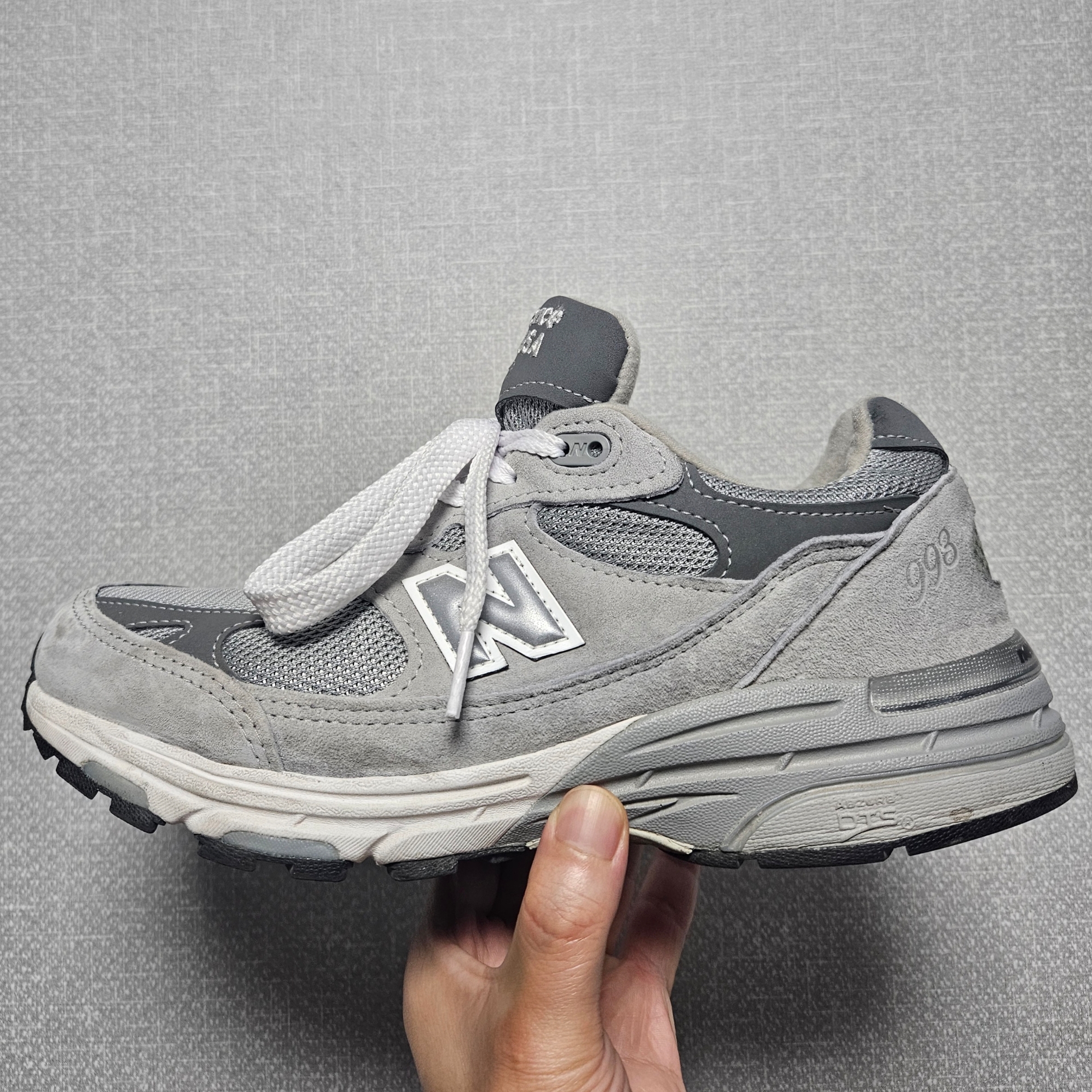 New Balance 993 Made in USA Grey - D Standard 착용 스타일