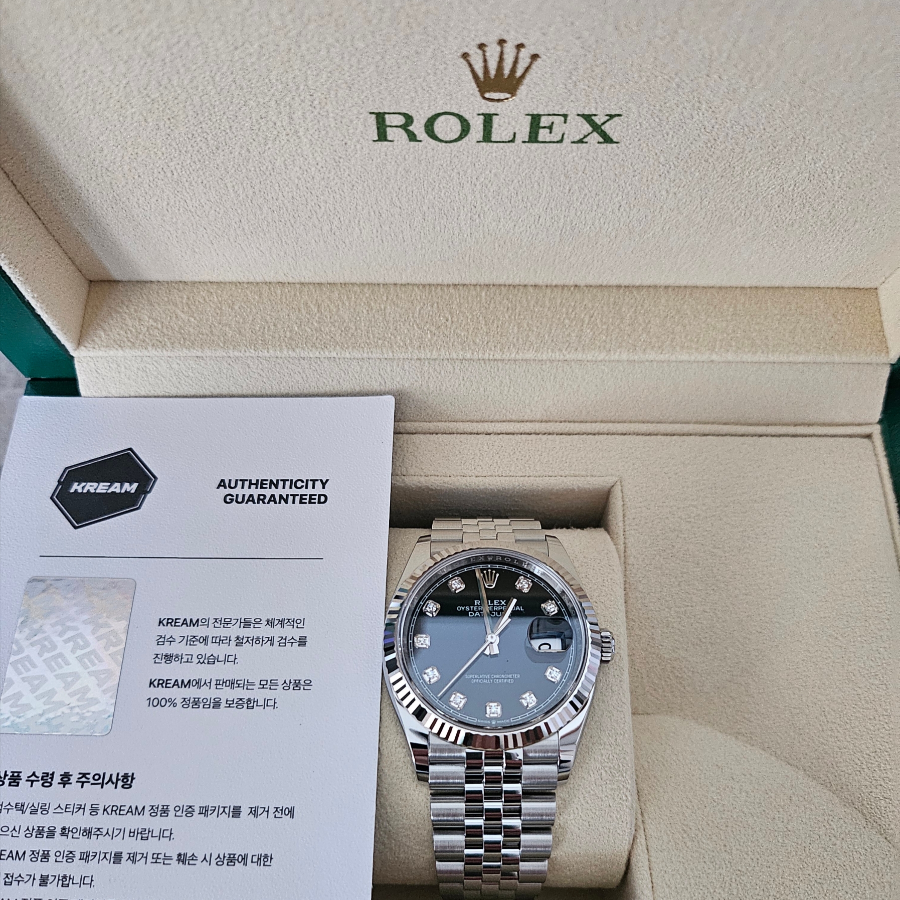 Rolex Datejust 36mm 126234 Bright Black Diamond-Set Jubilee 착용 스타일 - 7