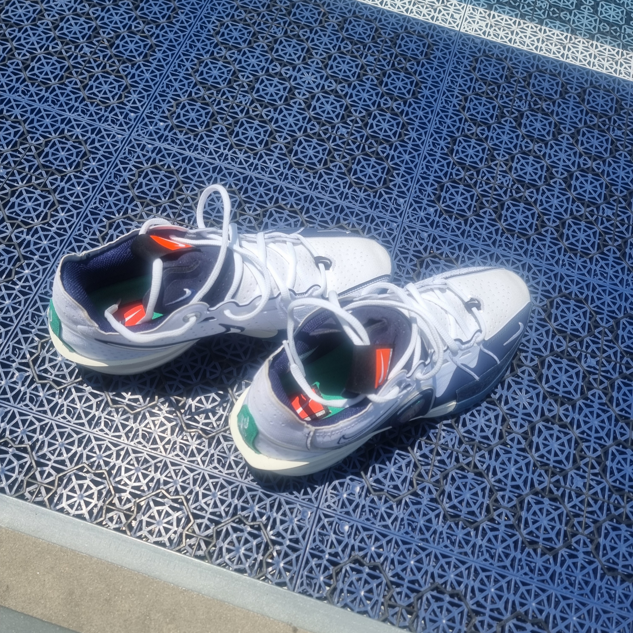 Nike Air Zoom GT Cut 3 ASW EP White Metallic Silver 착용 스타일 - 1