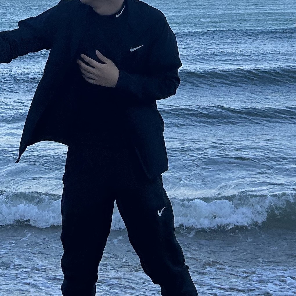 Nike Pro Dri-Fit Fitness Mock Neck Long Sleeve Top Black - Asia, Nike Dri-Fit Challenger Woven Pants Black - Asia 착용 스타일