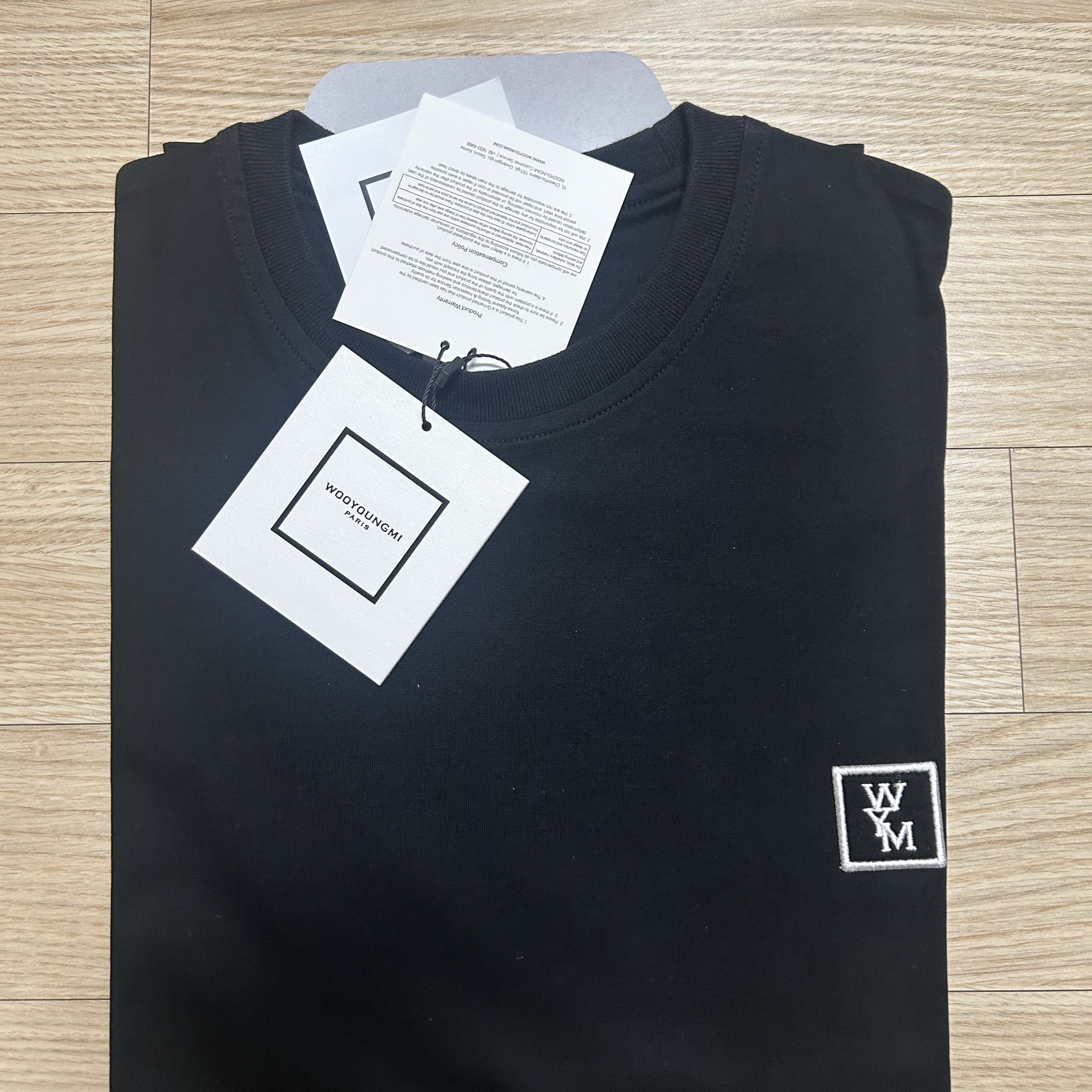 Wooyoungmi Cotton Back Logo T-Shirt Black - 24SS 착용 스타일 - 2