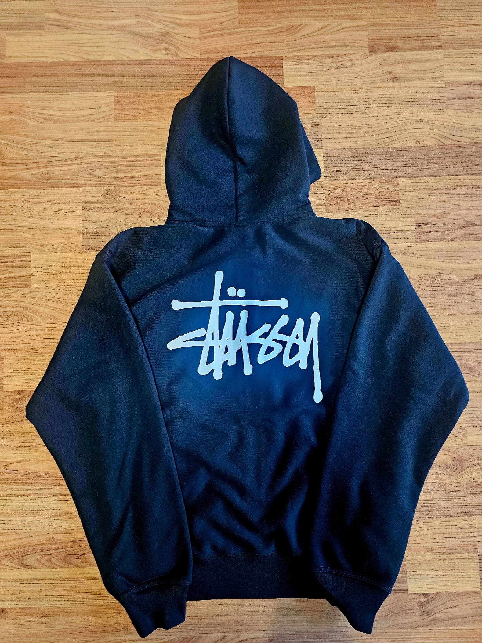 Stussy Basic Zip Hoodie Black 착용 스타일 - 2
