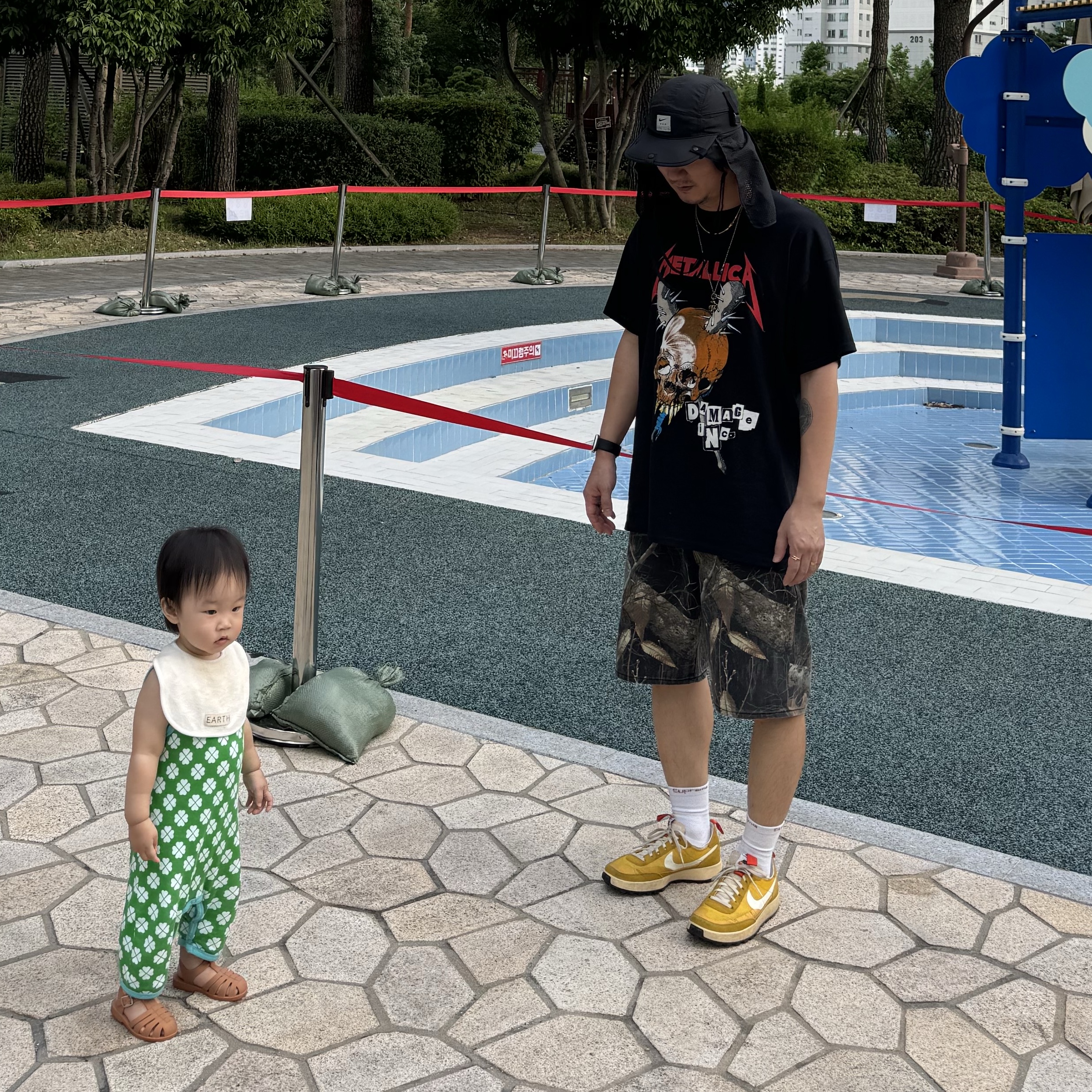 Nike x Matthew M Williams NRG AW84 Cap Black, Stussy Realtree Edge Big OL' Shorts Camo 착용 스타일