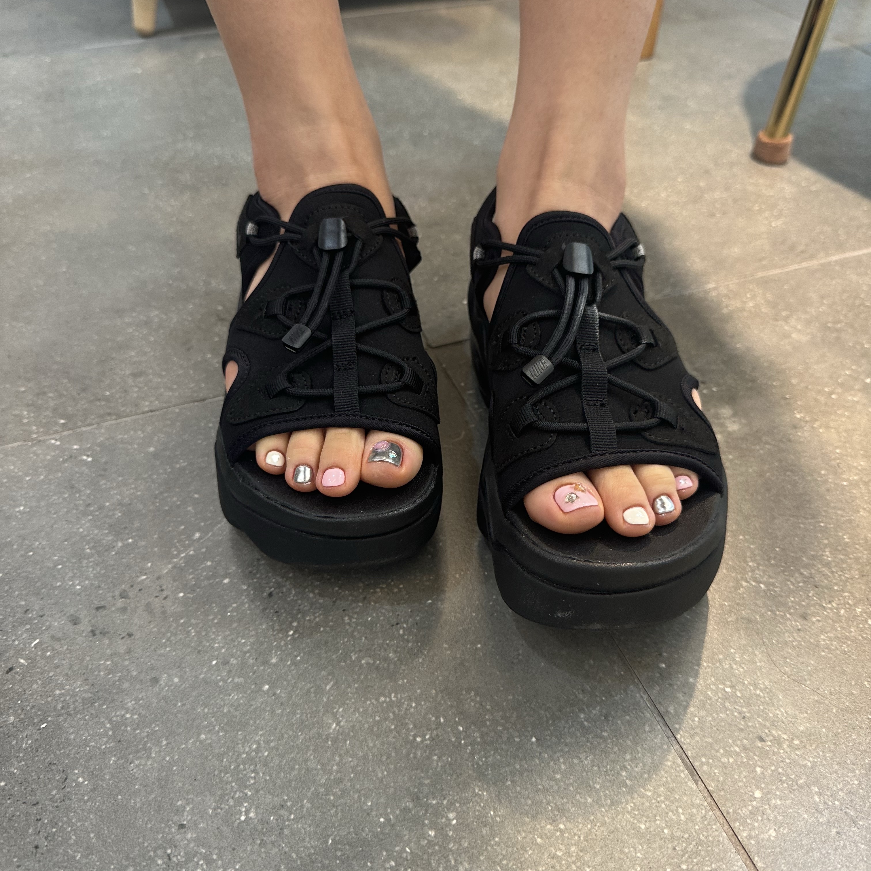 (W) Nike Air Max Koko Sandal Black 착용 스타일