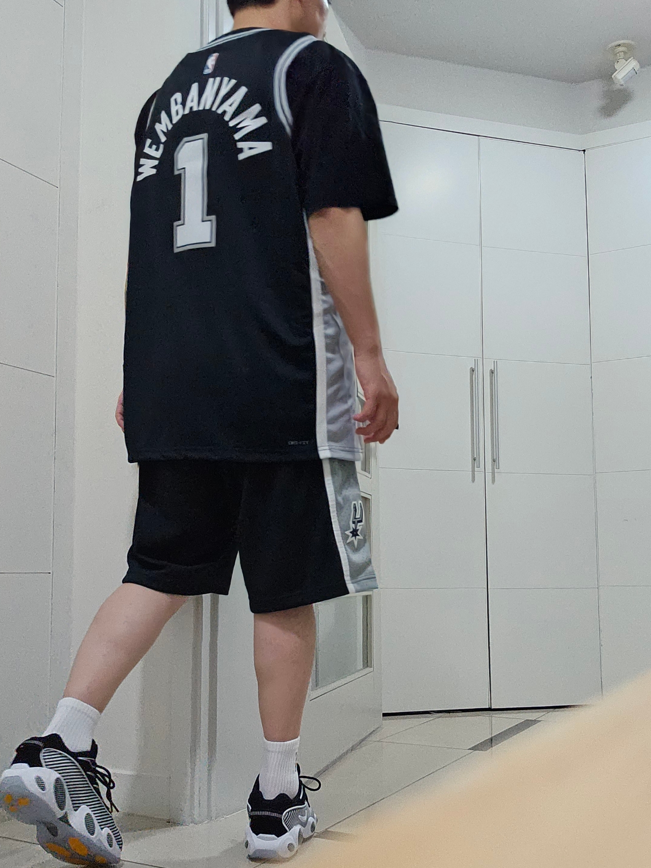 Nike x Drake Nocta Glide Black White Clear 착용 스타일