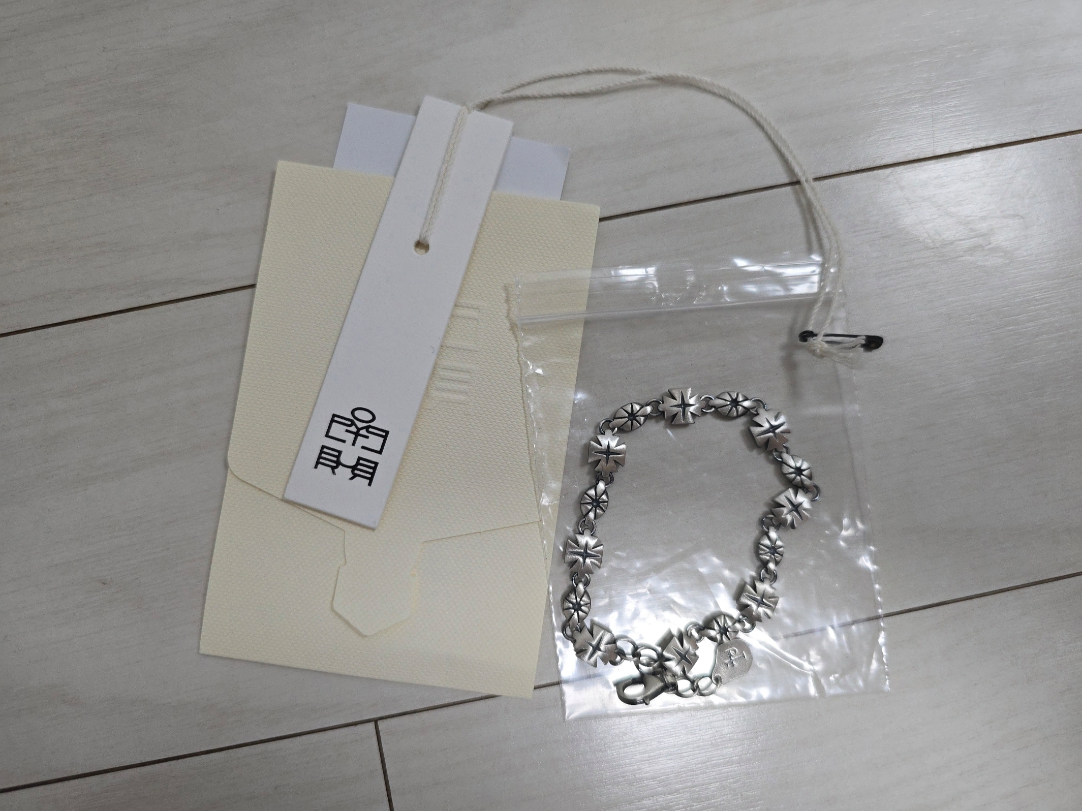 [프리오더] Polyteru 925 Silver Bracelet 001 (Cross & Hanabi Lemon) 착용 스타일