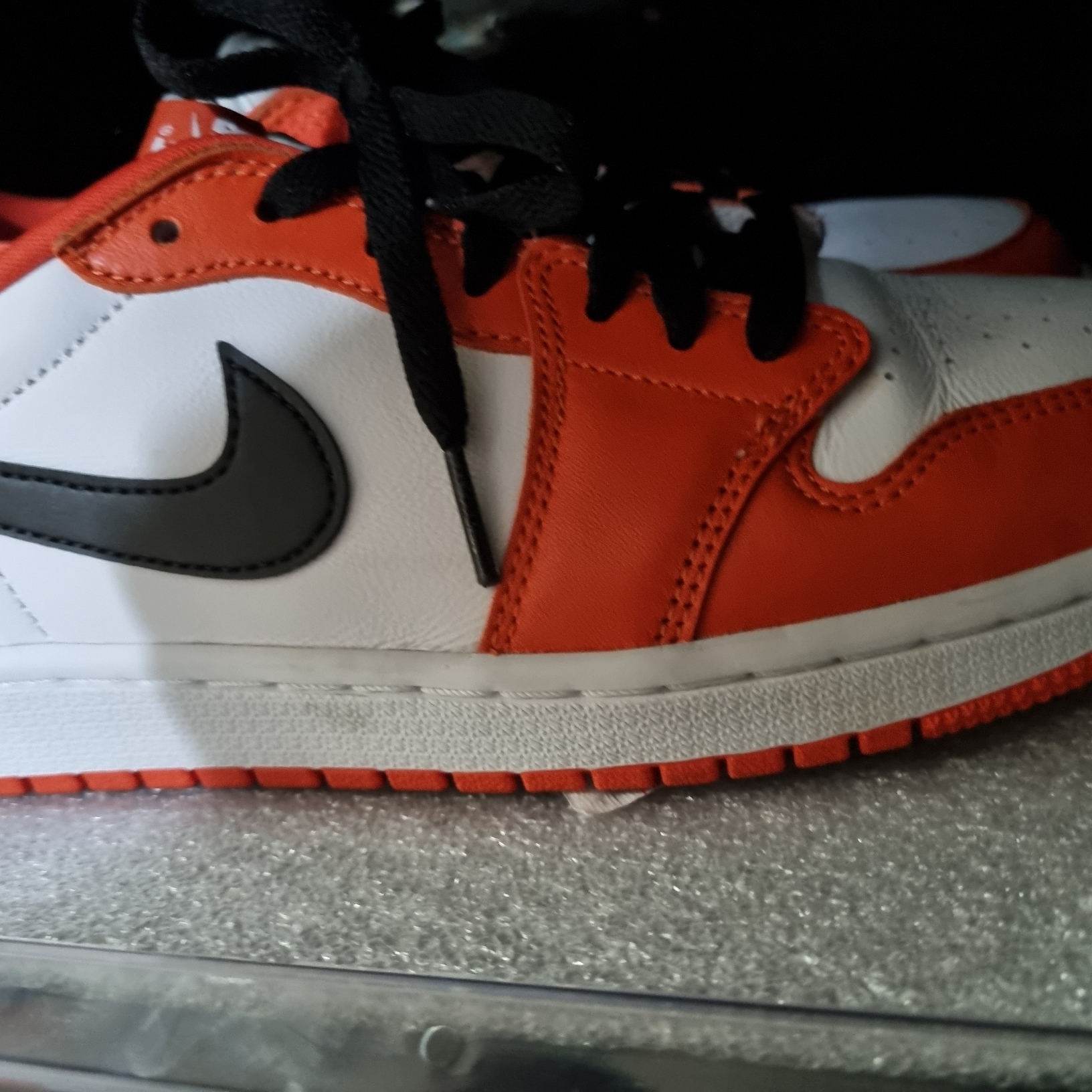 Jordan 1 Low OG Starfish 착용 스타일