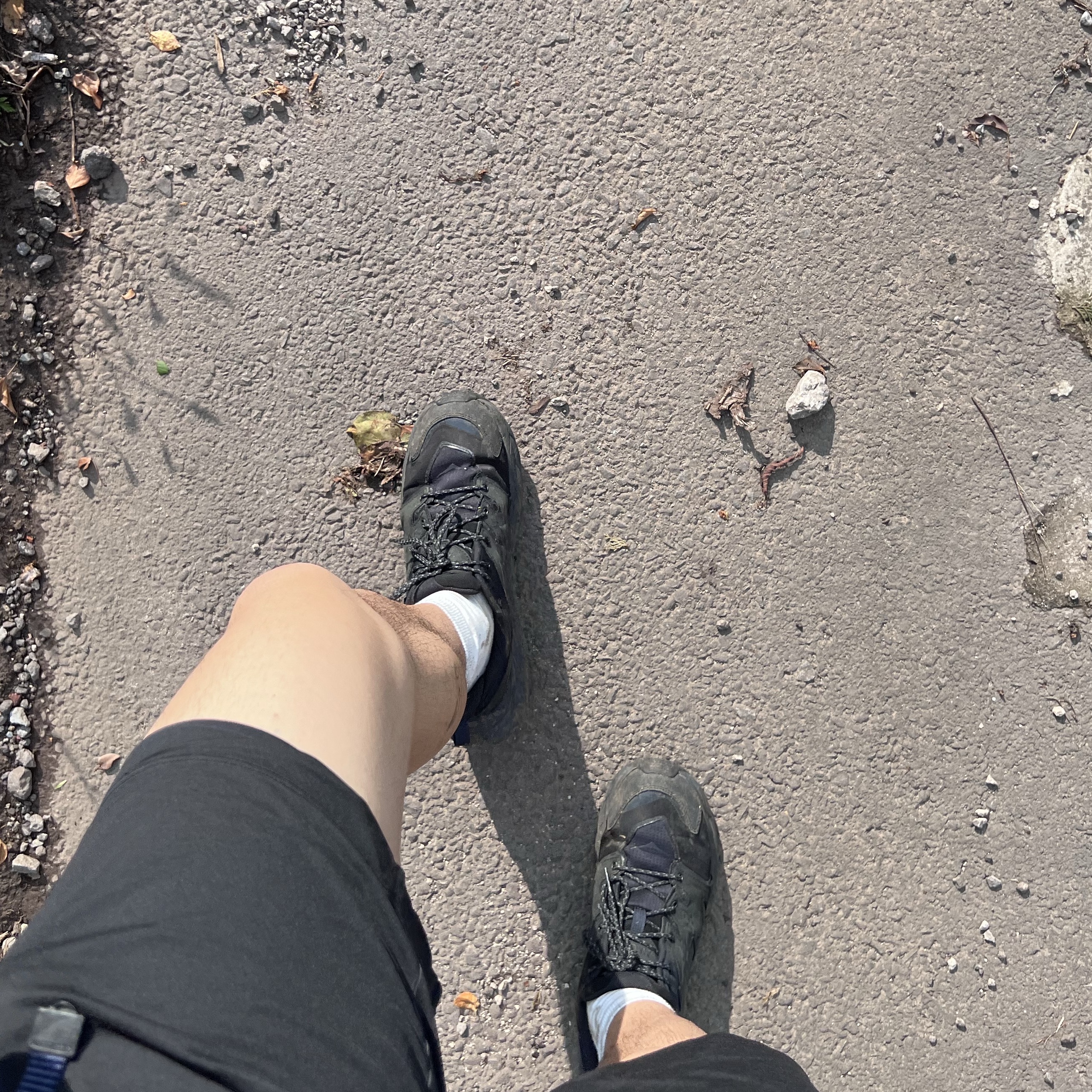 Hoka Anacapa 2 Low GTX Black, And Wander Ecopak 20L Daypack Off White 착용 스타일 - 1