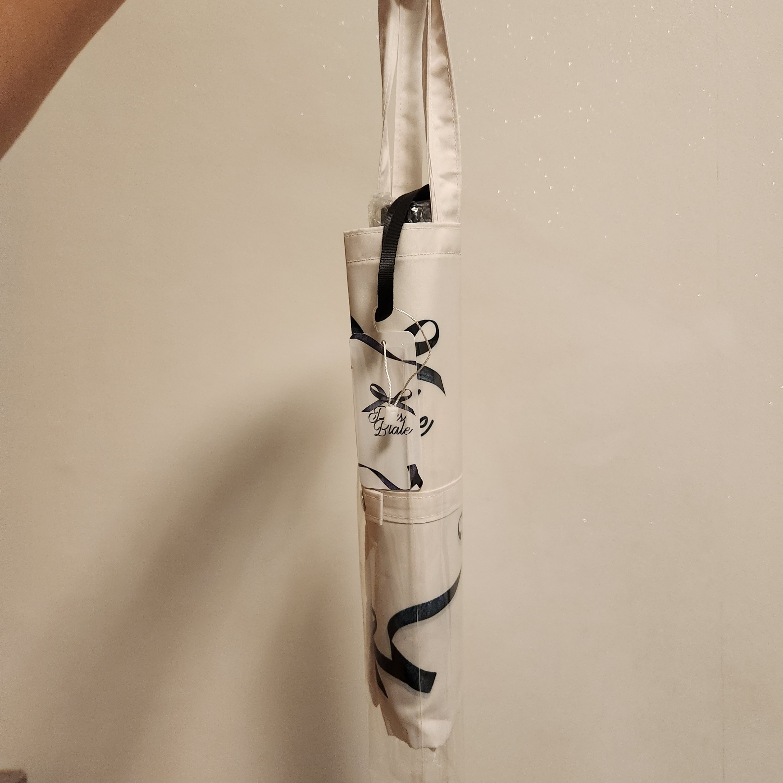 [KREAM 단독] PVCS x Bloomingtale Ribbon Point Folding Umbrella+Eco Bag Cover 착용 스타일 - 2