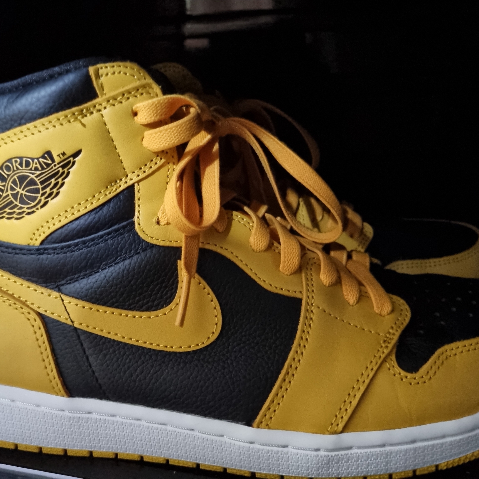 Jordan 1 Retro High OG Pollen 착용 스타일