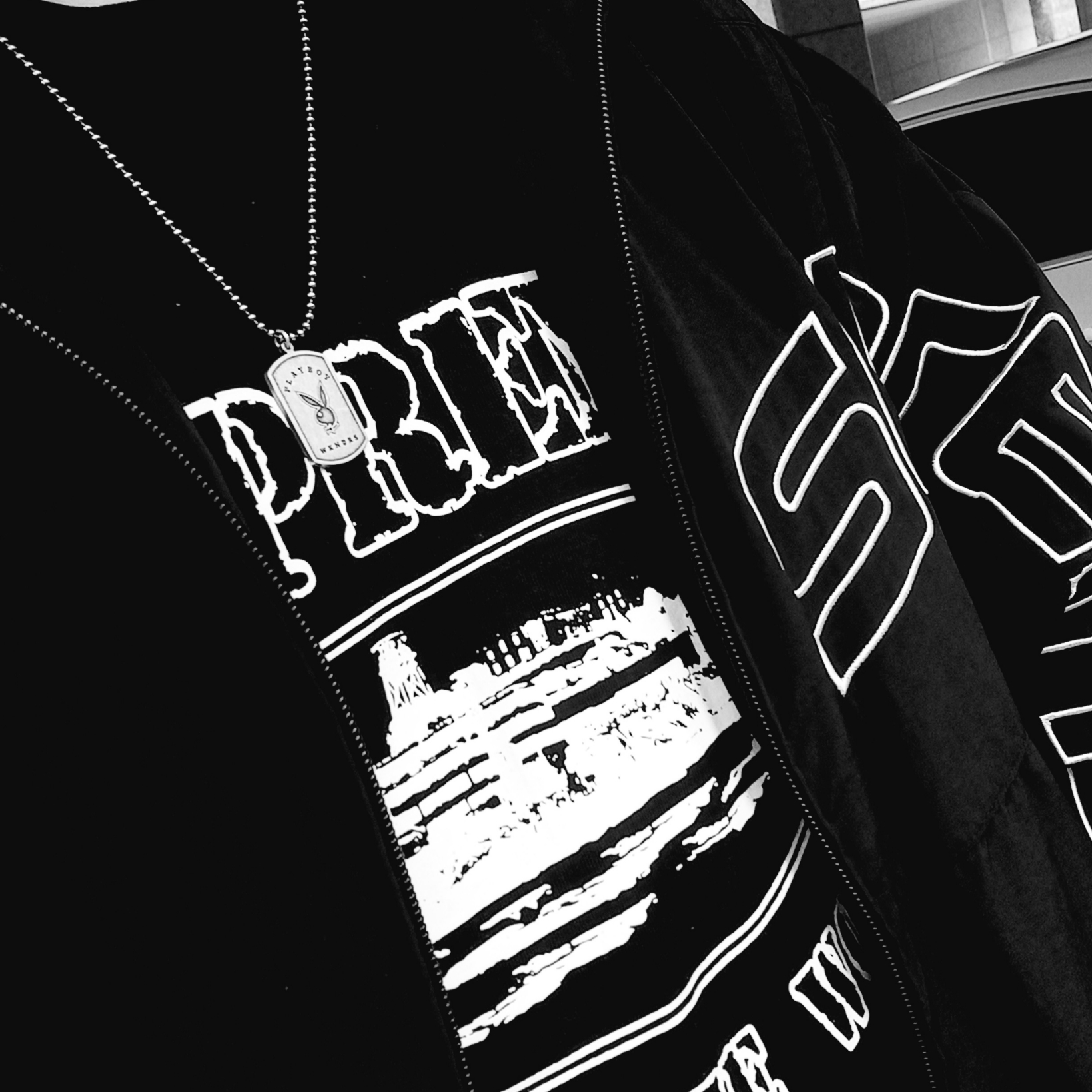 Supreme Curve Track Jacket Black - 24SS, Supreme Curve Nylon Short Black - 24SS 착용 스타일 - 5