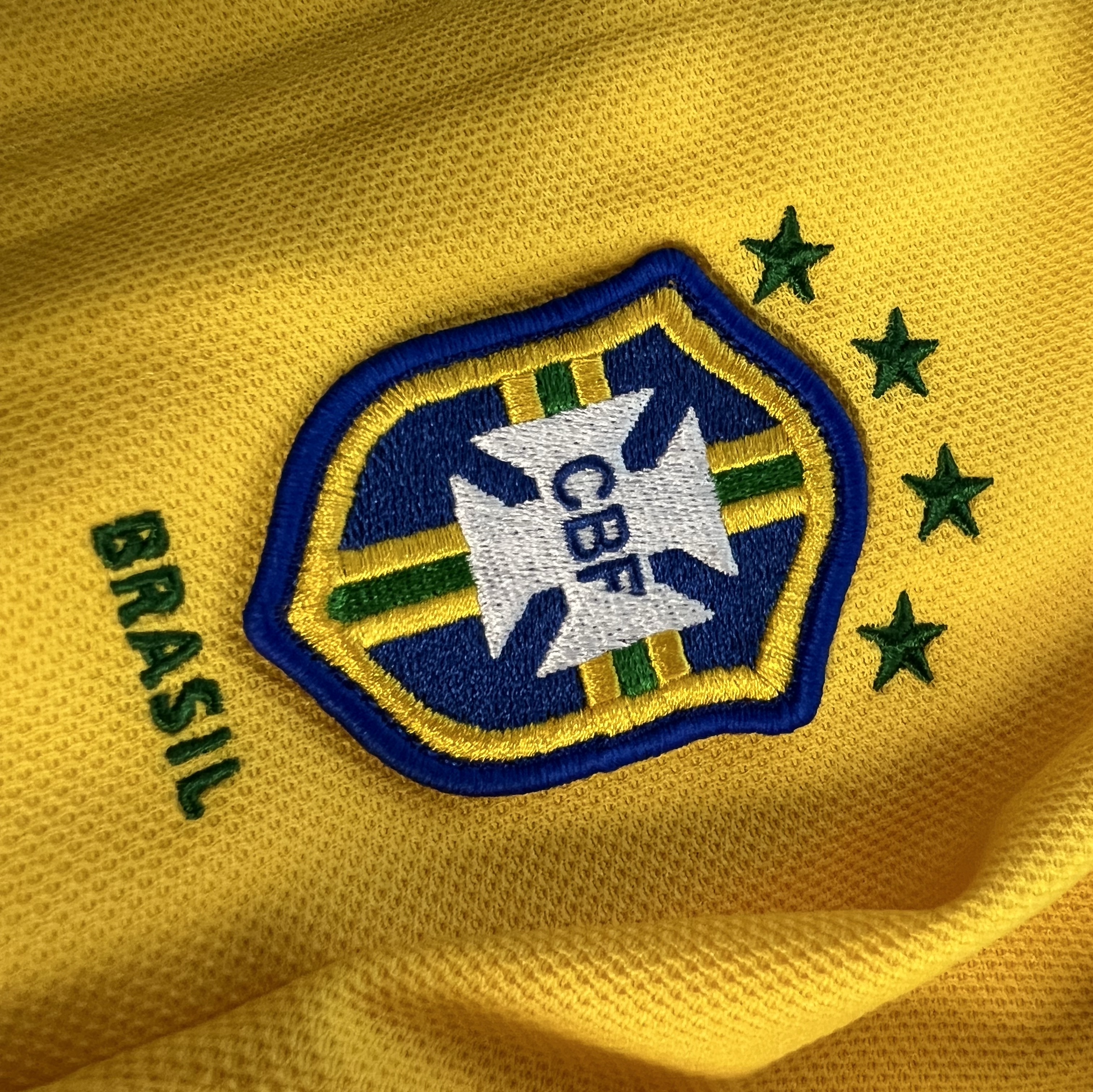 Nike Brazil 1998 Reissue Soccer Replica Jersey Varsity Maize (Non Marking Ver.), Nike Brazil 1998 Reissue Soccer Replica Jersey Varsity Maize Ronaldo (Marking Ver.) 착용 스타일 - 2