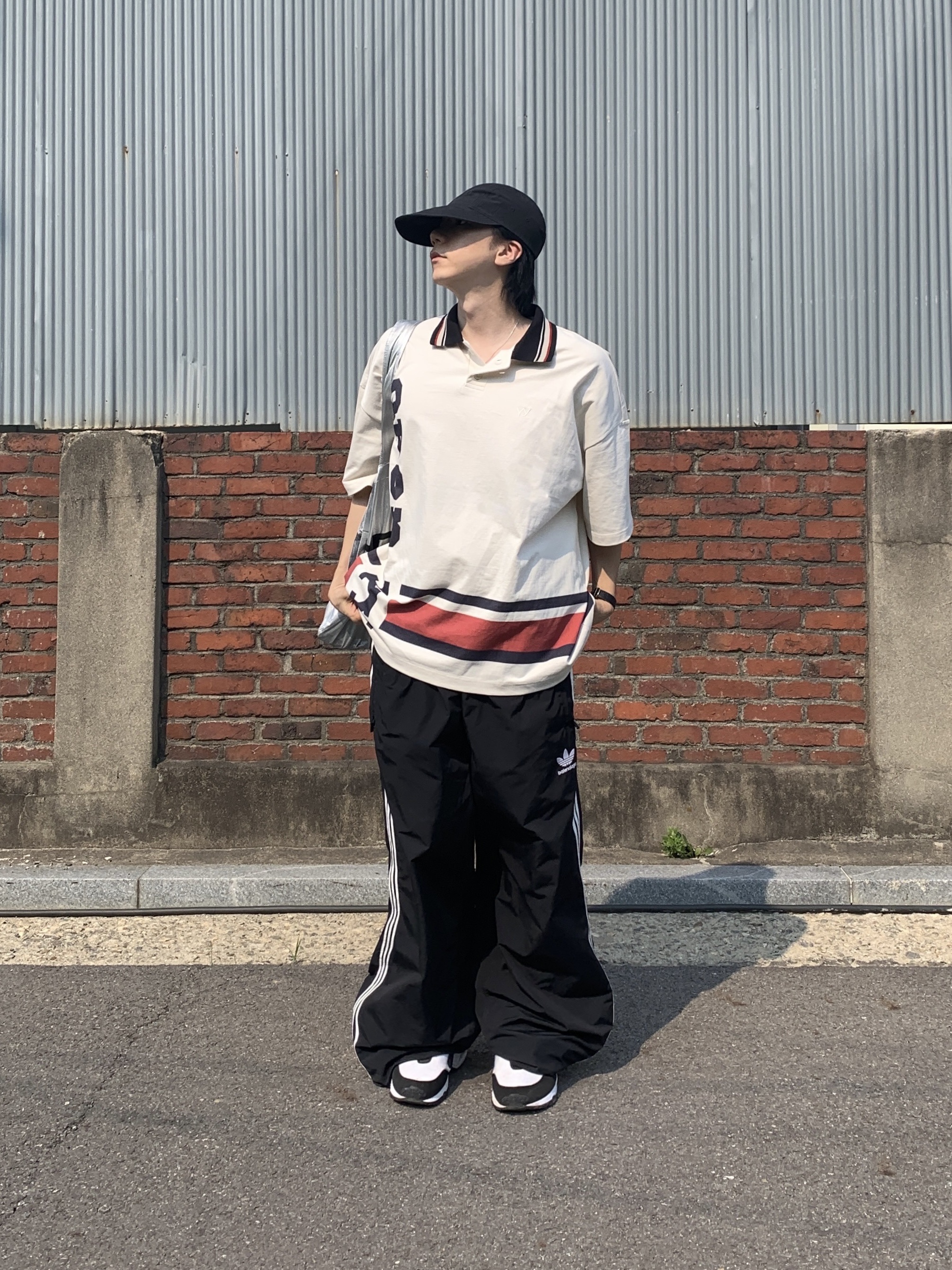 Nike x Comme des Garcons Homme Plus Air Max Sunder SP White Black, Balenciaga x Adidas Tracksuit Trousers Black 착용 스타일 - 6