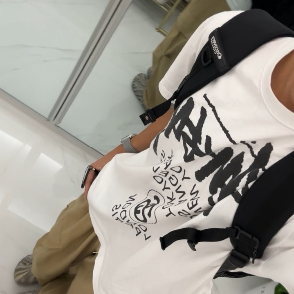 Crocs Echo Marbled Clog Bone Multi, Stussy World Tour T-Shirt White 2024,2025 착용 스타일