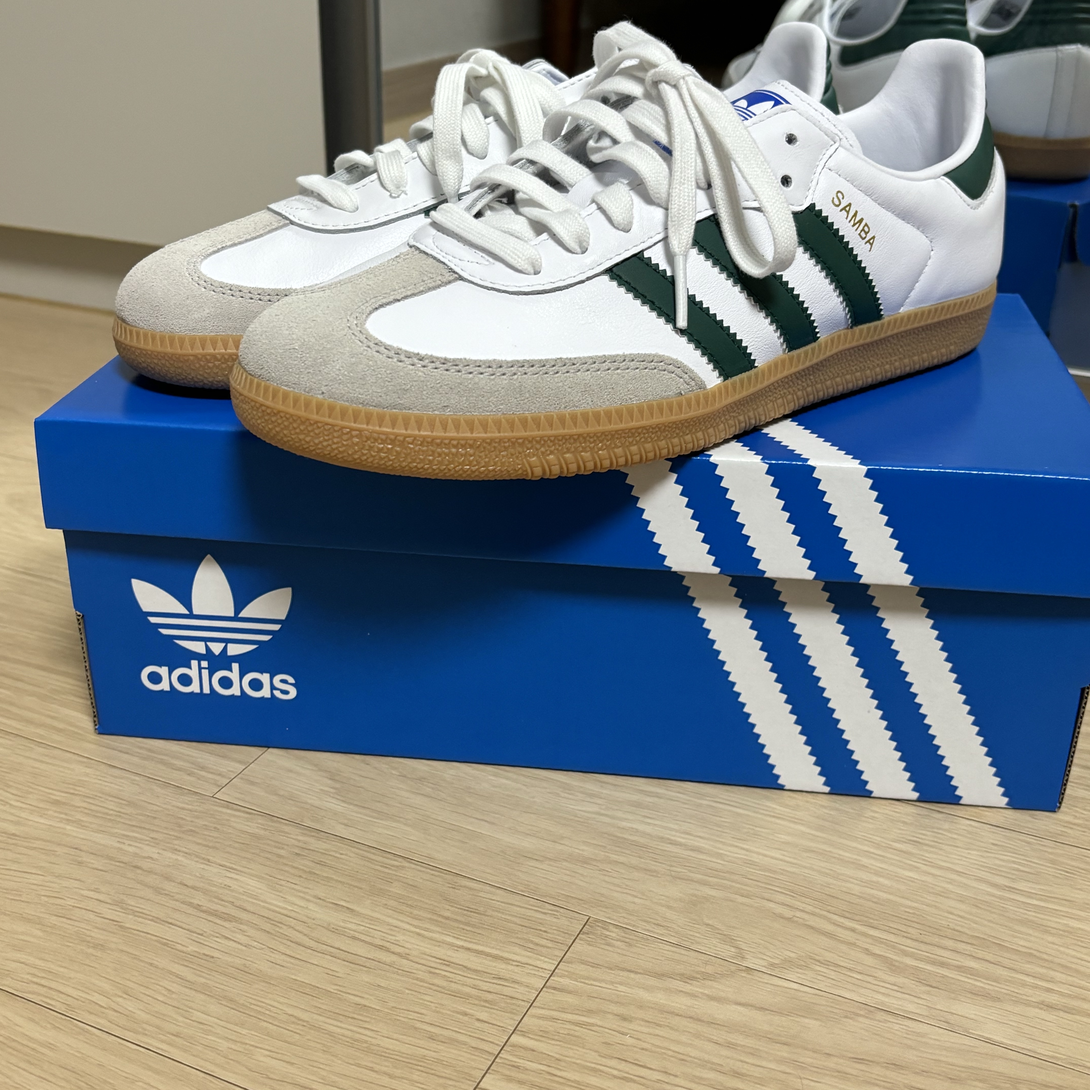 Adidas Samba OG White Green 착용 스타일 - 1