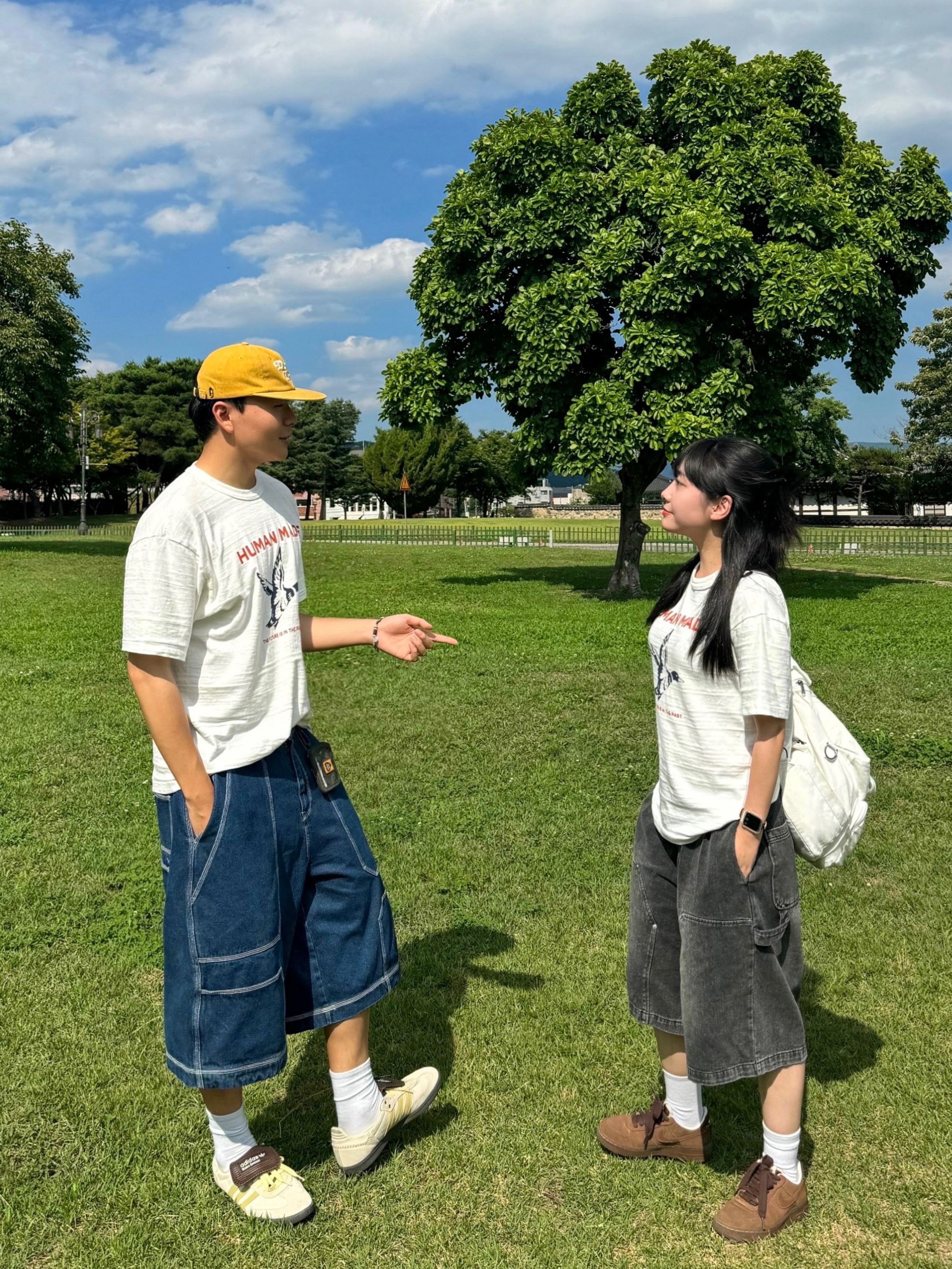 Human Made Graphic T-Shirt #19 White, Free & Easy Don't Trip Washed Hat Mustard 착용 스타일 - 1