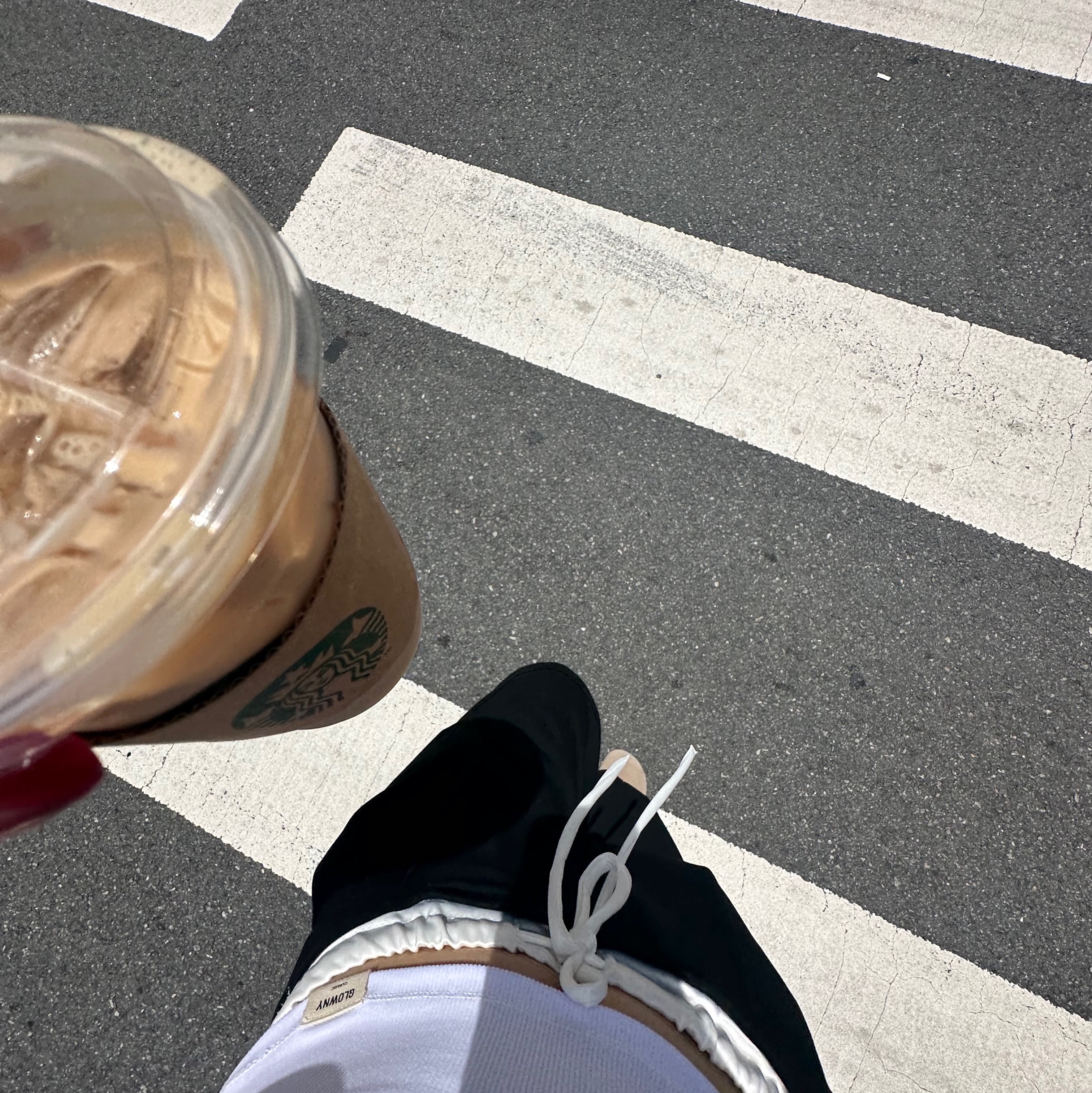 (W) Glowny G Baby T-Shirt White, Birkenstock Boston Soft Footbed Taupe - Regular 착용 스타일