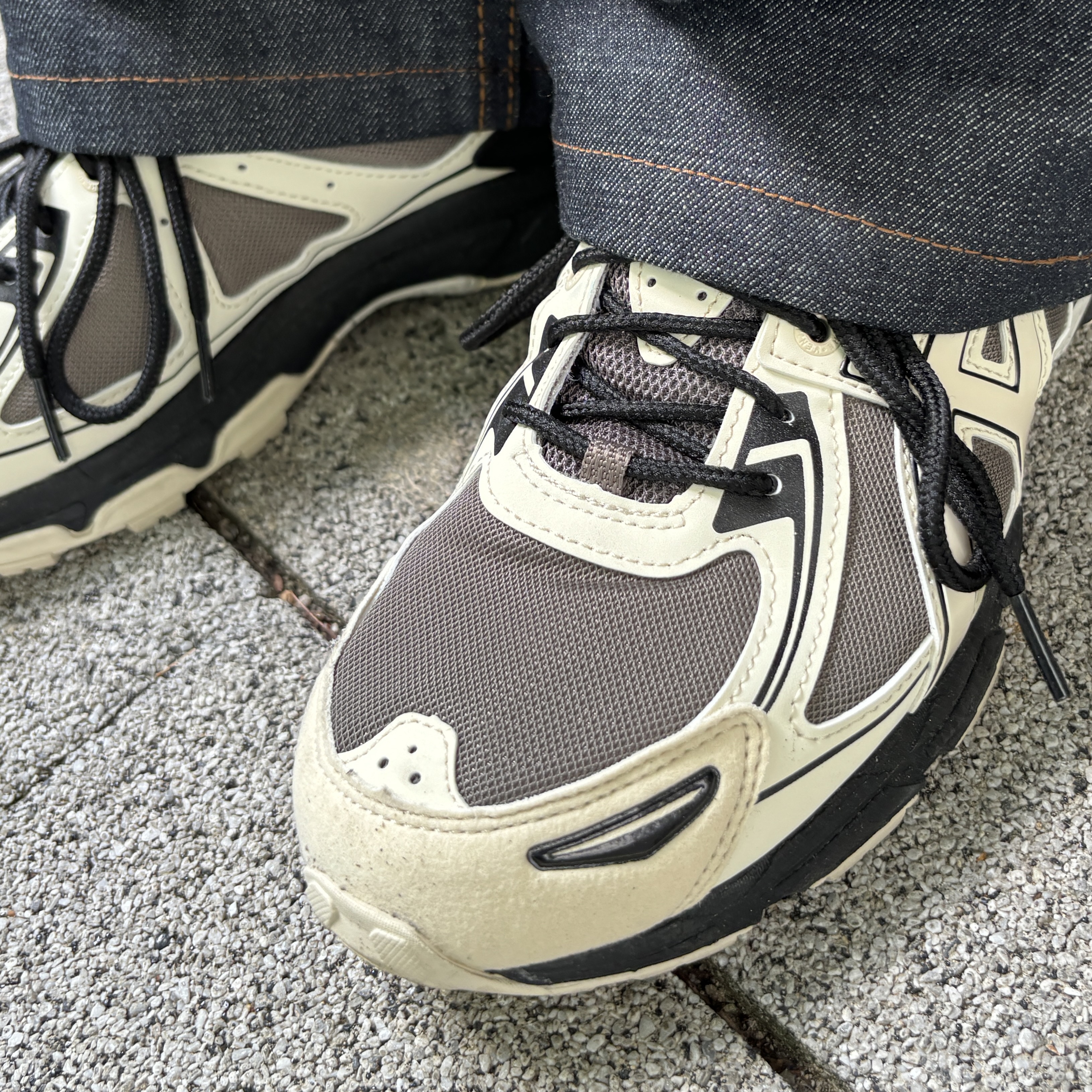Asics Gel-Venture 6 Mink Vanila 착용 스타일 - 3