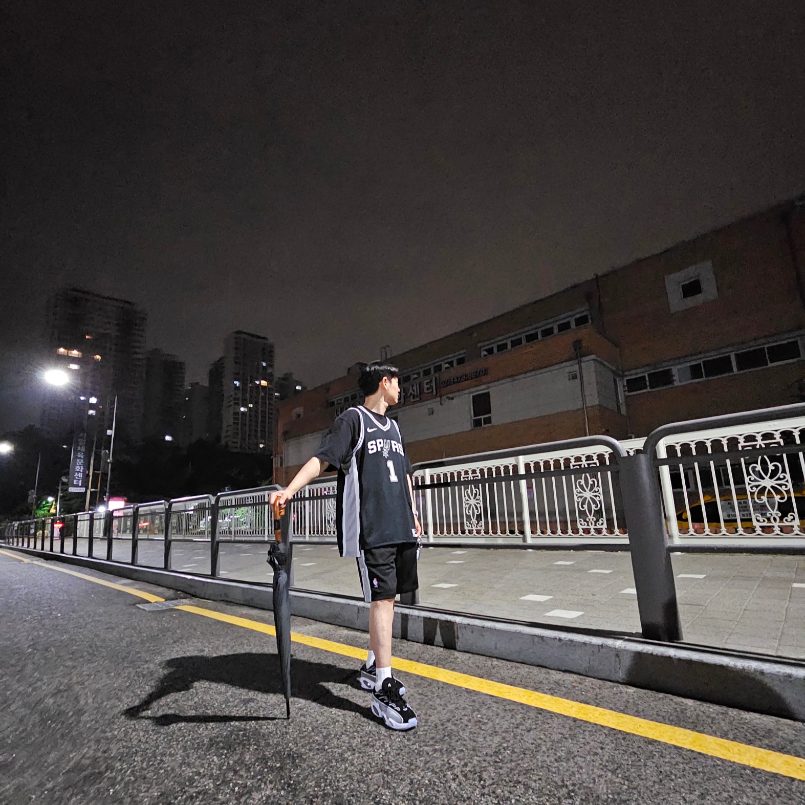 Nike x Drake Nocta Glide Black White Clear 착용 스타일