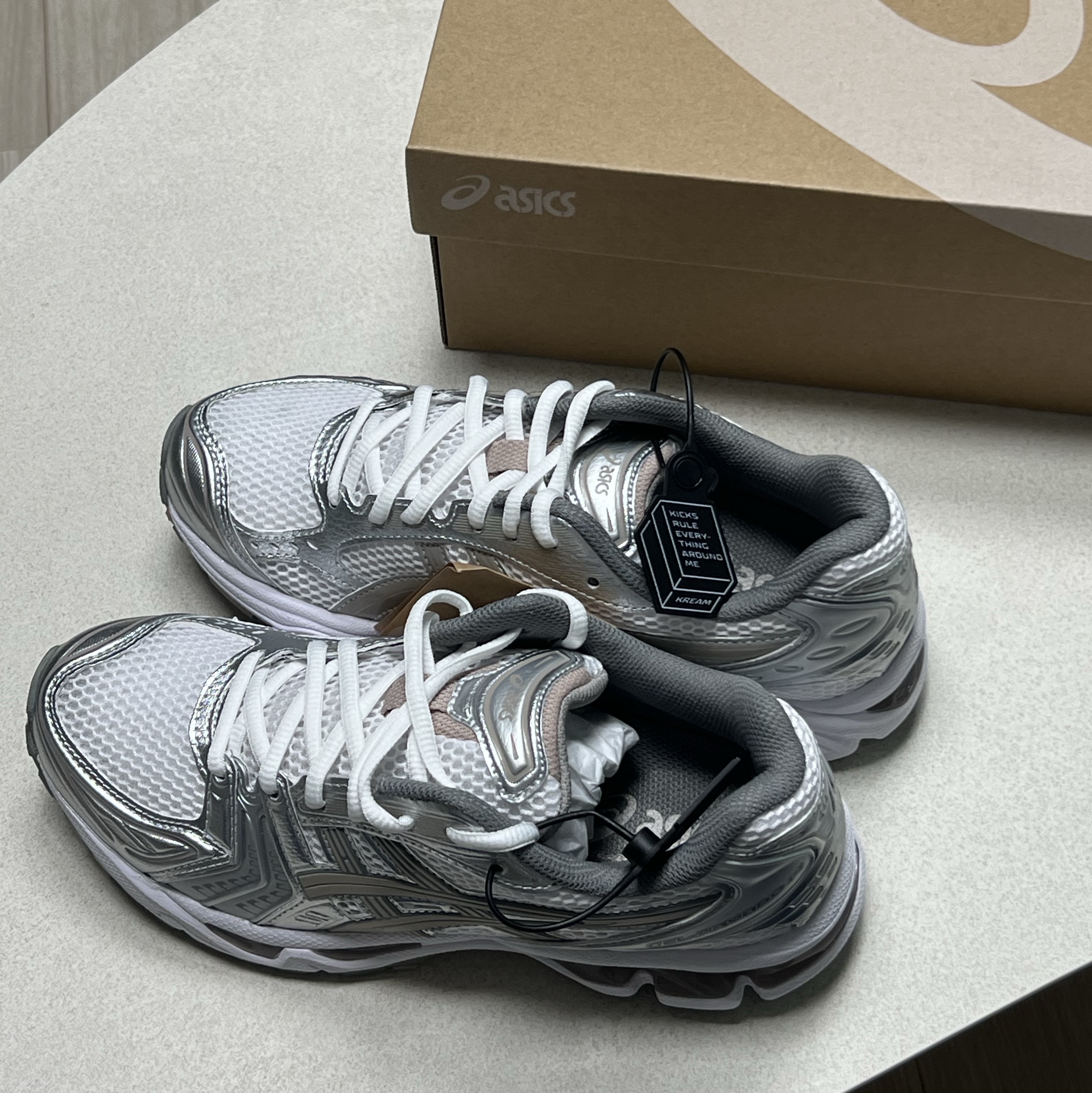 (W) Asics Gel-Kayano 14 White Moonrock 착용 스타일 - 1