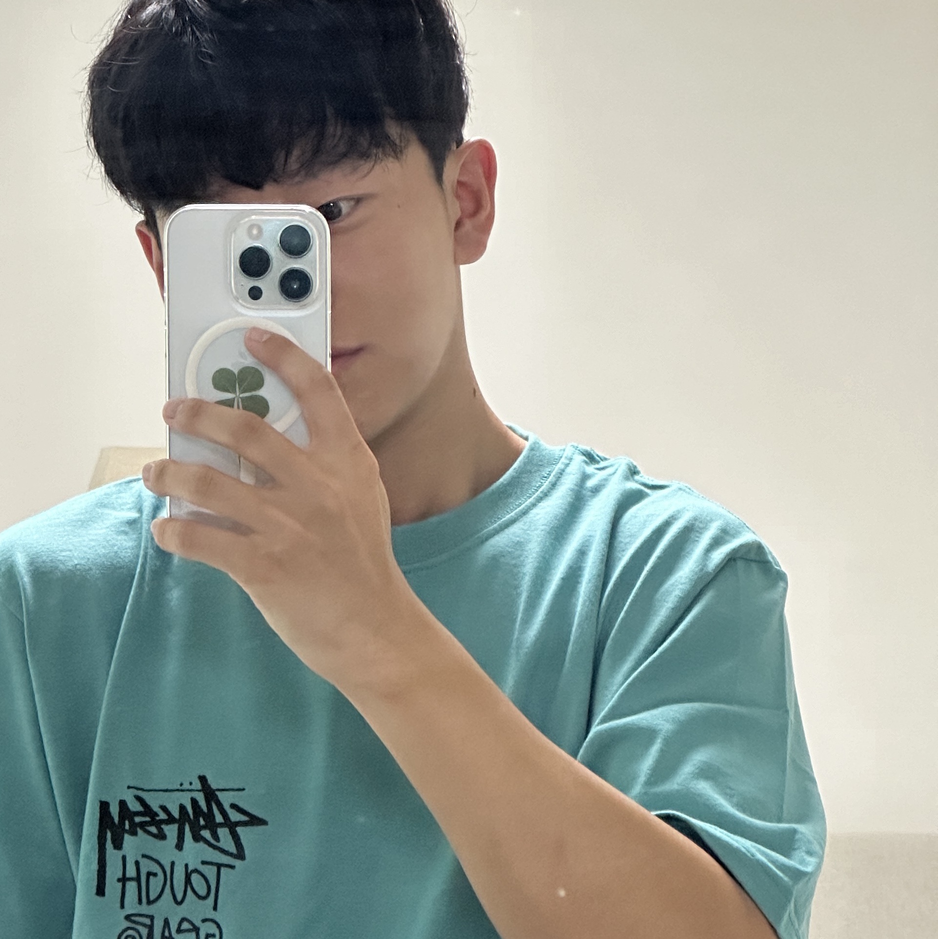 Stussy Tough Gear T-Shirt Ocean 착용 스타일