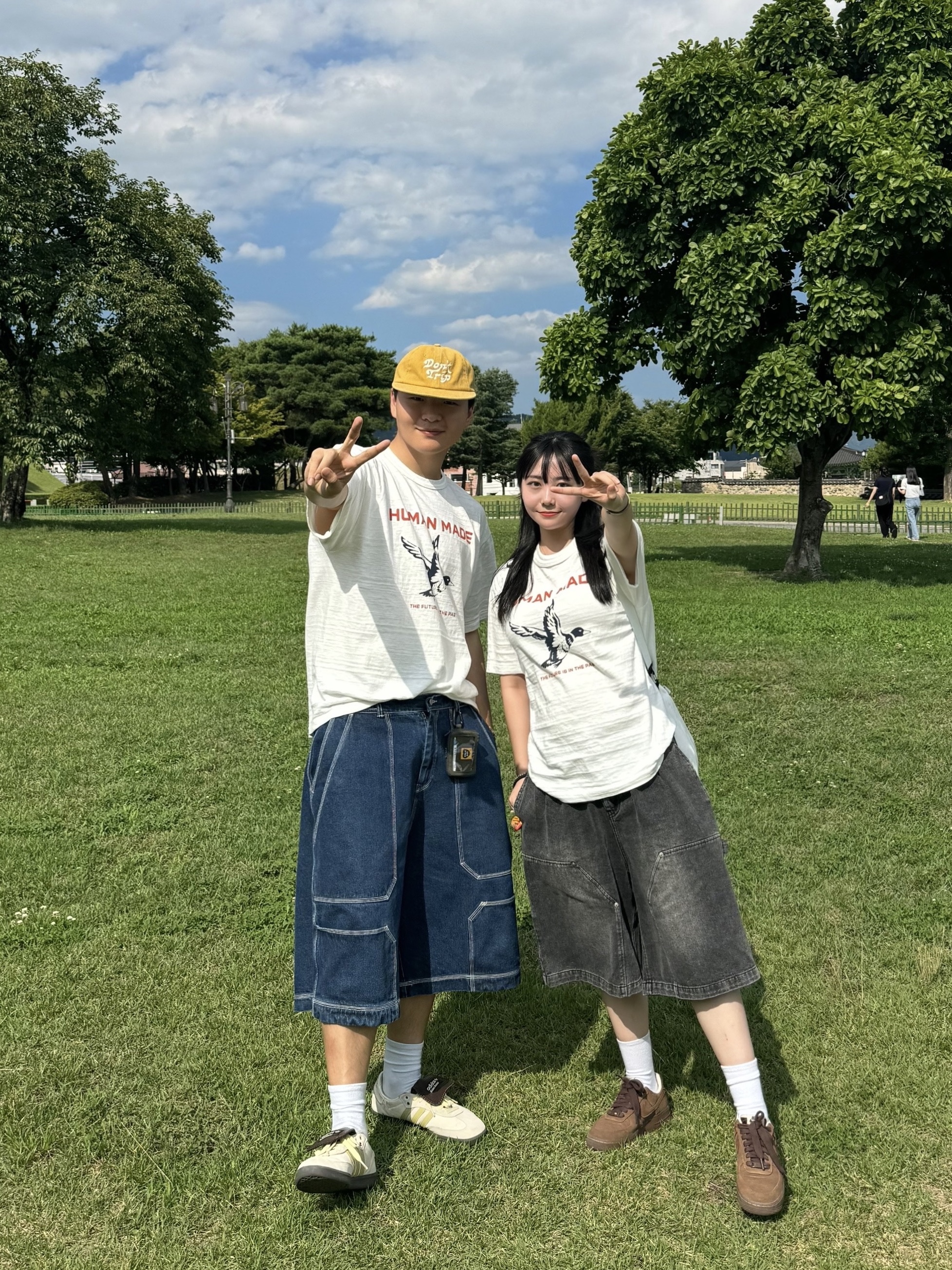 Human Made Graphic T-Shirt #19 White, Free & Easy Don't Trip Washed Hat Mustard 착용 스타일 - 3