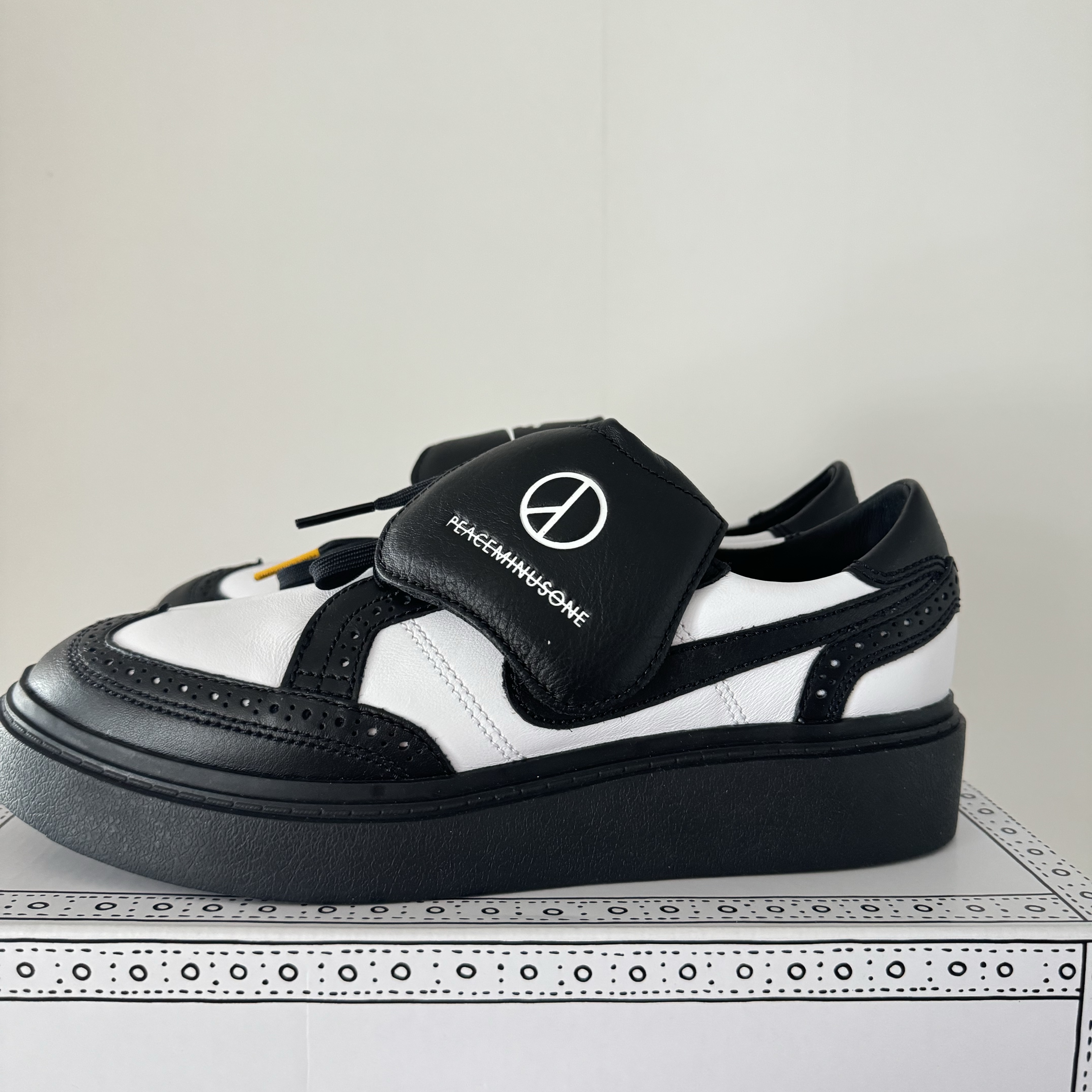 Nike x Peaceminusone Kwondo1 Black and White 착용 스타일