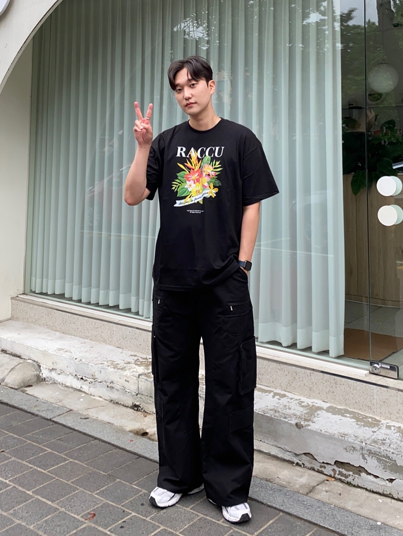 New Balance 530 White, [KREAM 단독] STU Multi Panel Cargo Pants Black 착용 스타일 - 1