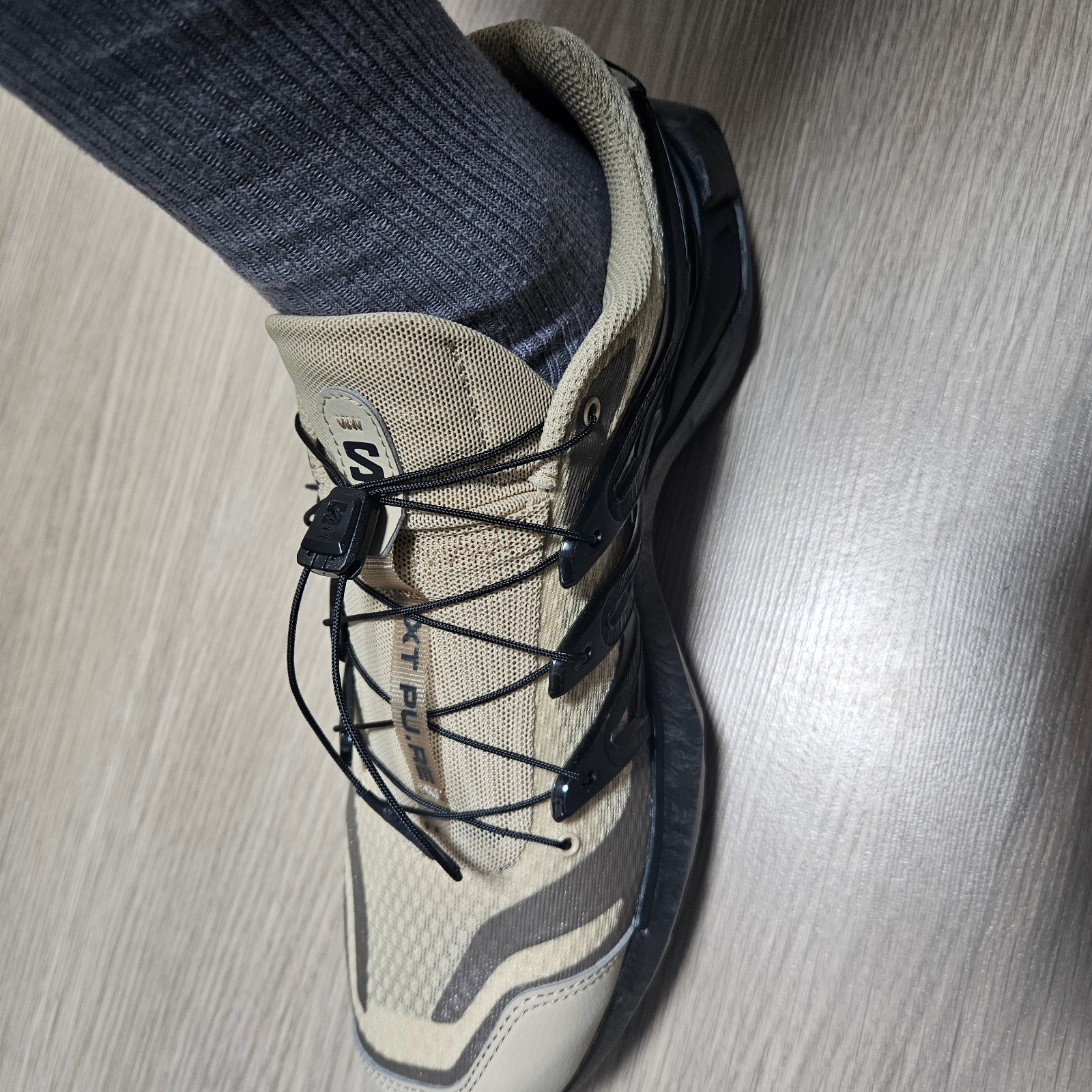 Salomon XT PU.RE ADV White Pepper Black Falcon 착용 스타일