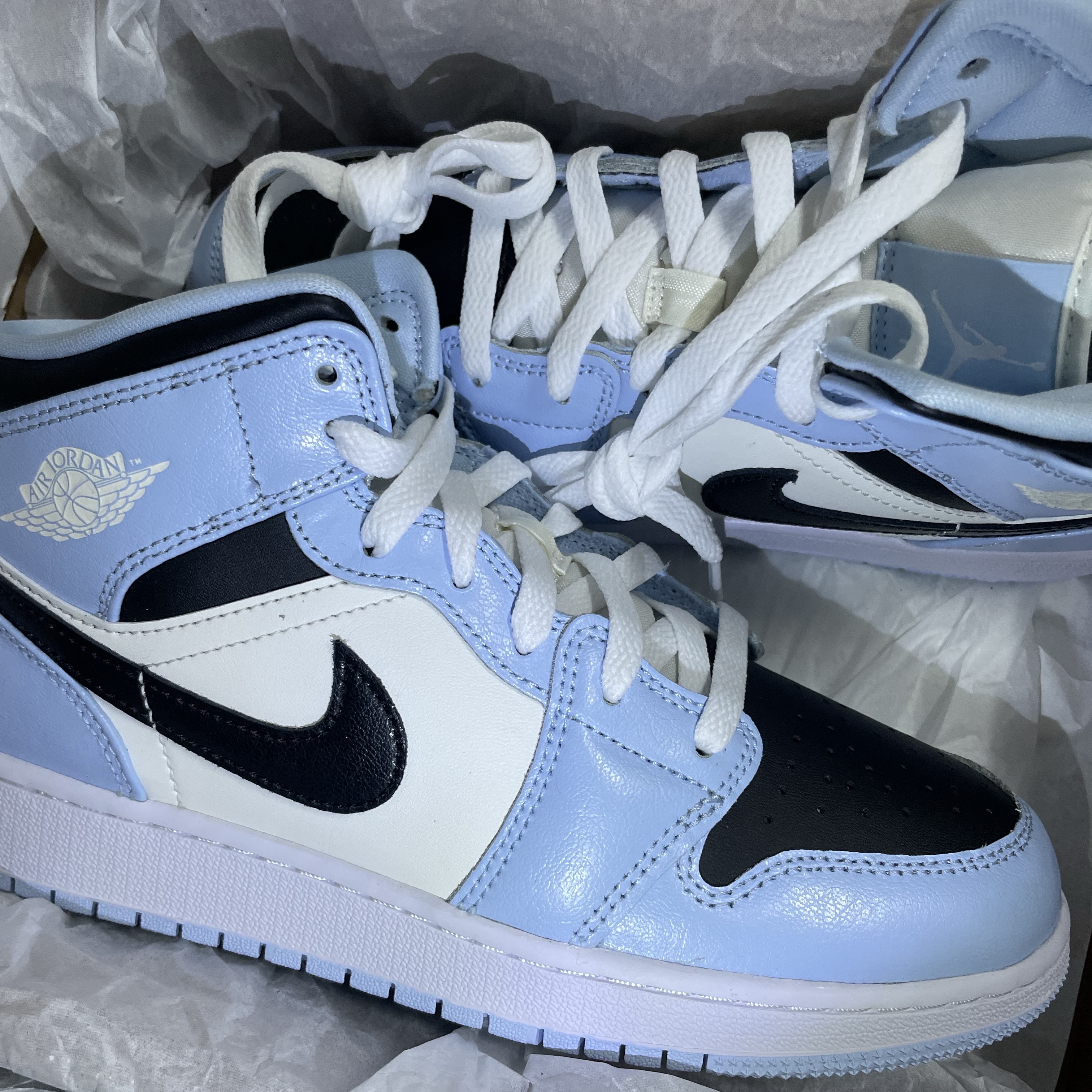 (GS) Jordan 1 Mid Ice Blue Black 착용 스타일