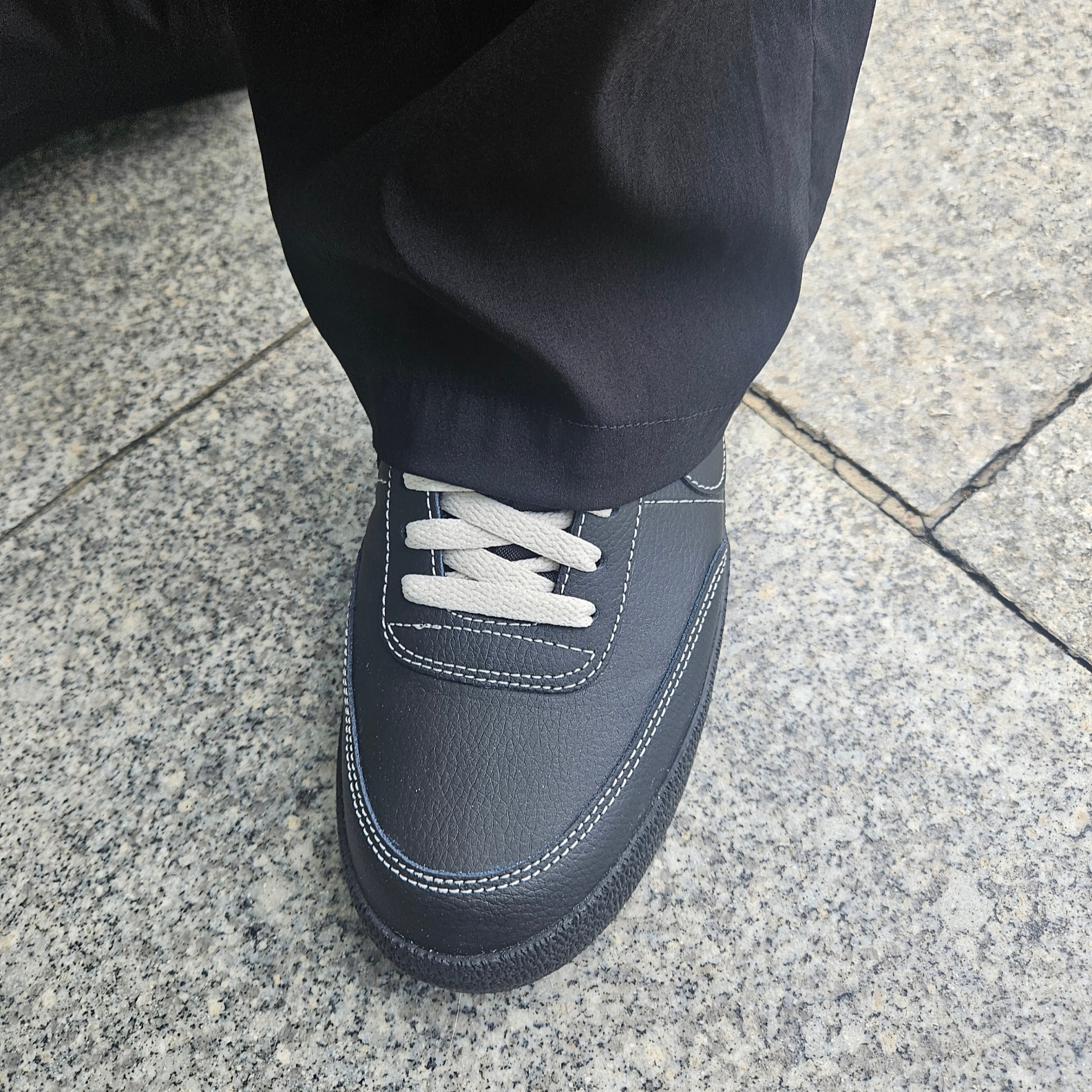 Nike Killshot 2 Black Phantom 착용 스타일