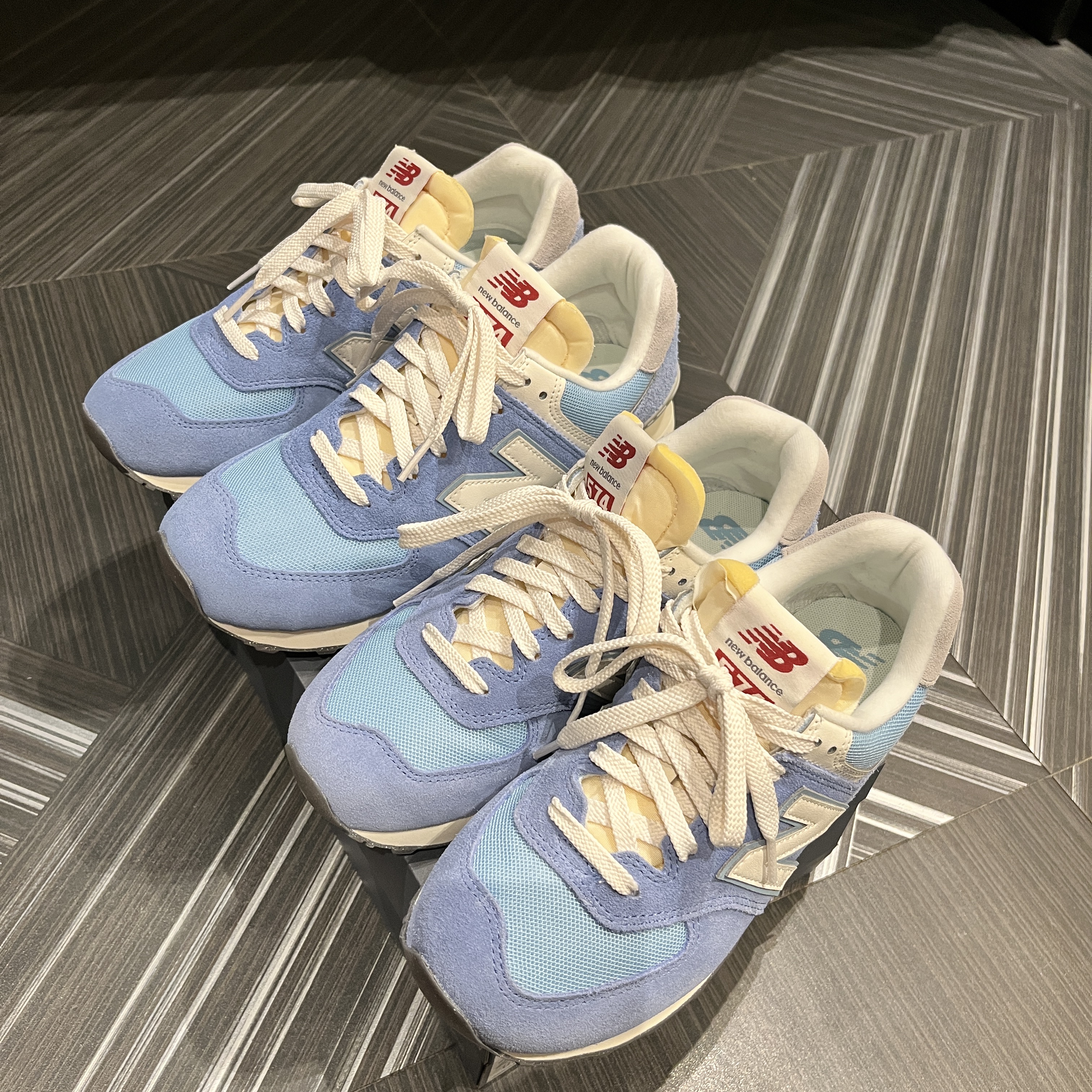 New Balance 574 Blue Laguna Sea Salt 착용 스타일