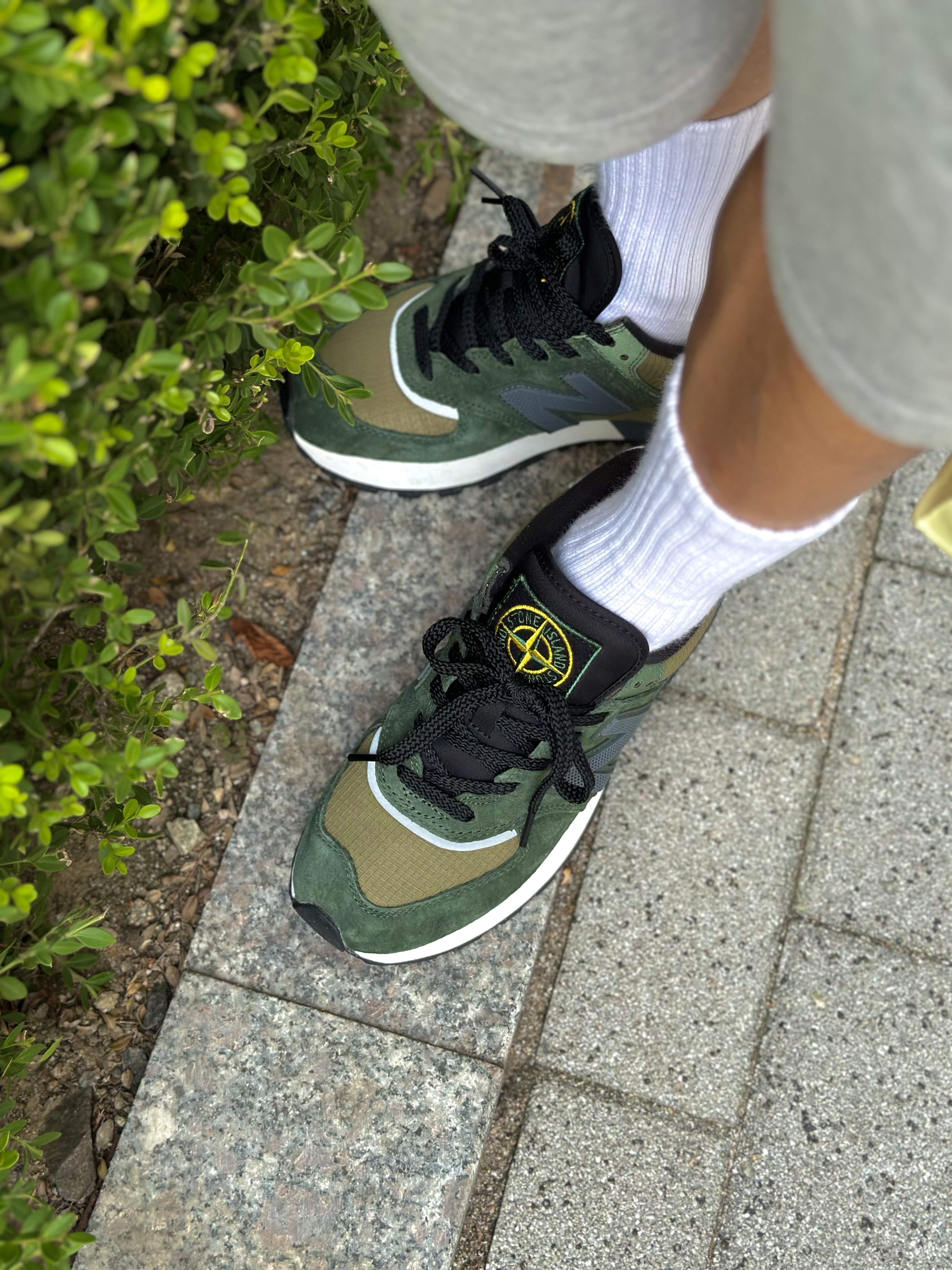 New Balance x Stone Island 574 Legacy Dark Green 착용 스타일