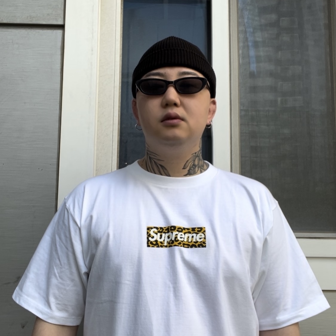 Supreme Shanghai Box Logo T-Shirt White - 24SS 착용 스타일
