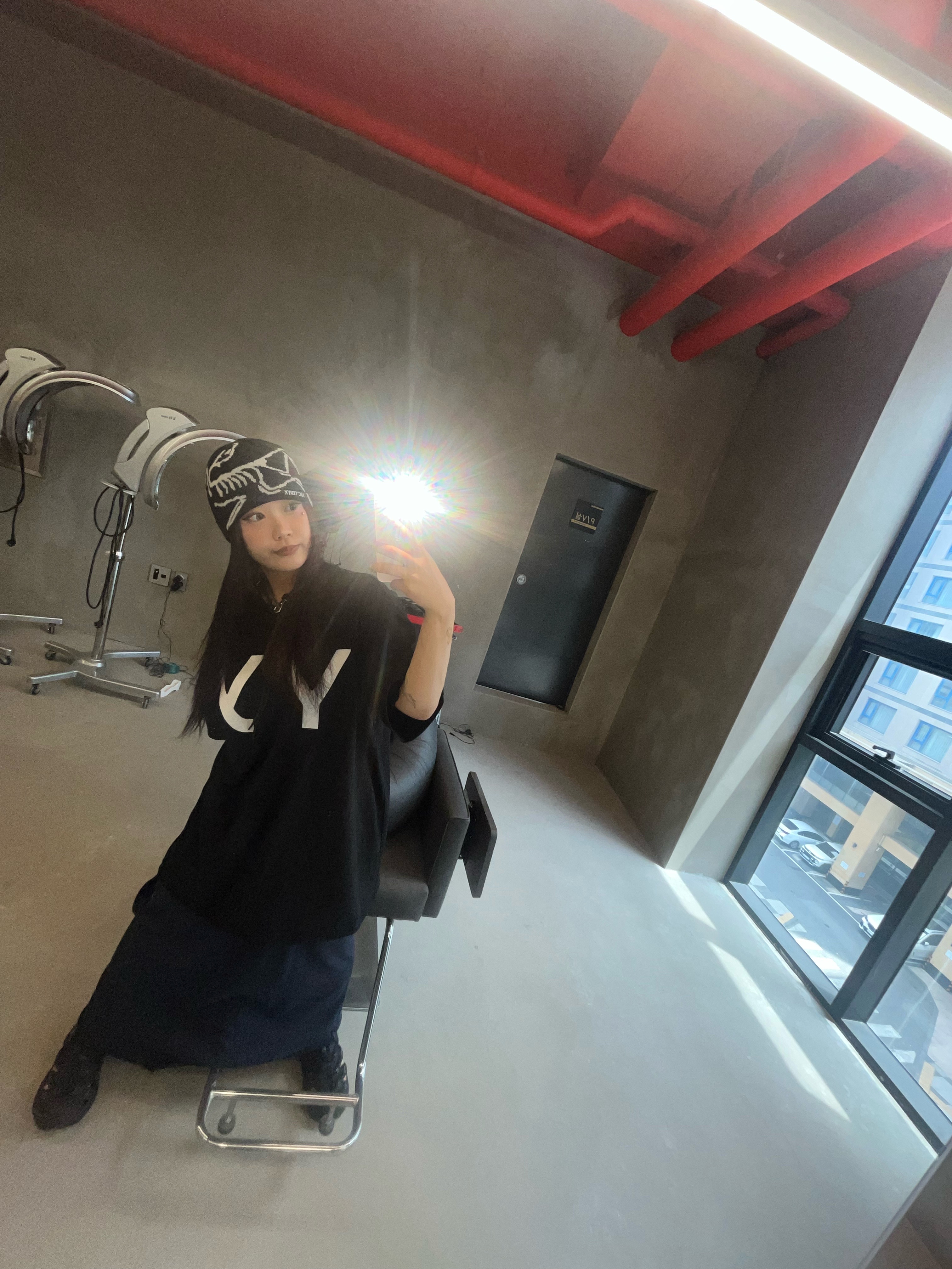 Our Legacy Ladon Leather Keychain Black, Arc'teryx Bird Head Toque Orca 착용 스타일 - 3