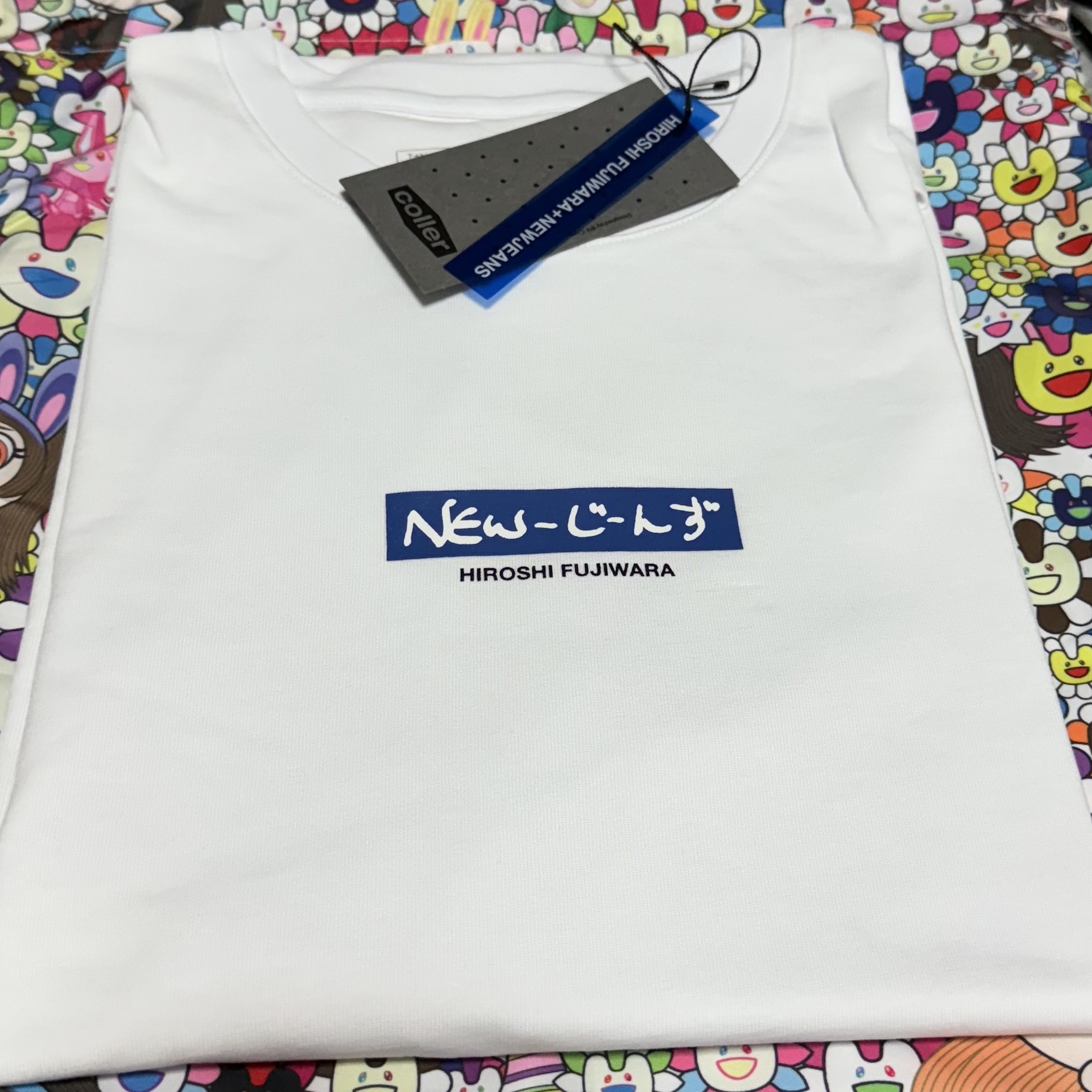 NewJeans x Hiroshi Fujiwara Coller T-Shirt White Ver. 6 - Japan Exclusive 착용 스타일