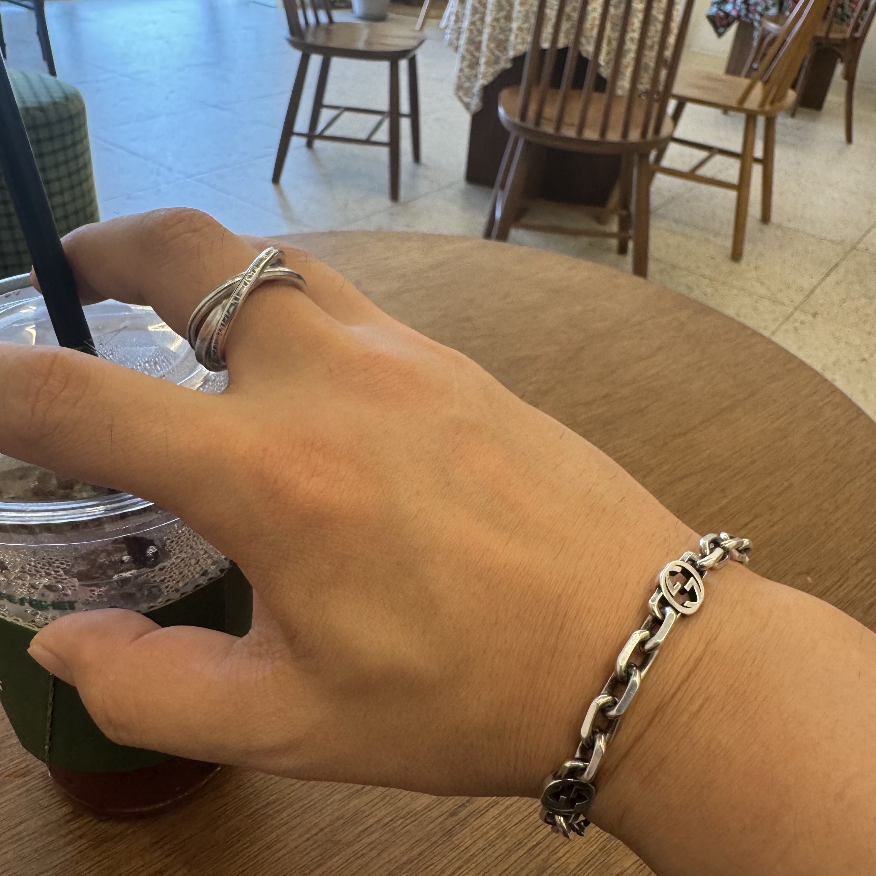Gucci Interlocking G Bracelet Silver, Werkstatt:Munchen Ring Forever Sterling Silver - 24SS 착용 스타일 - 1