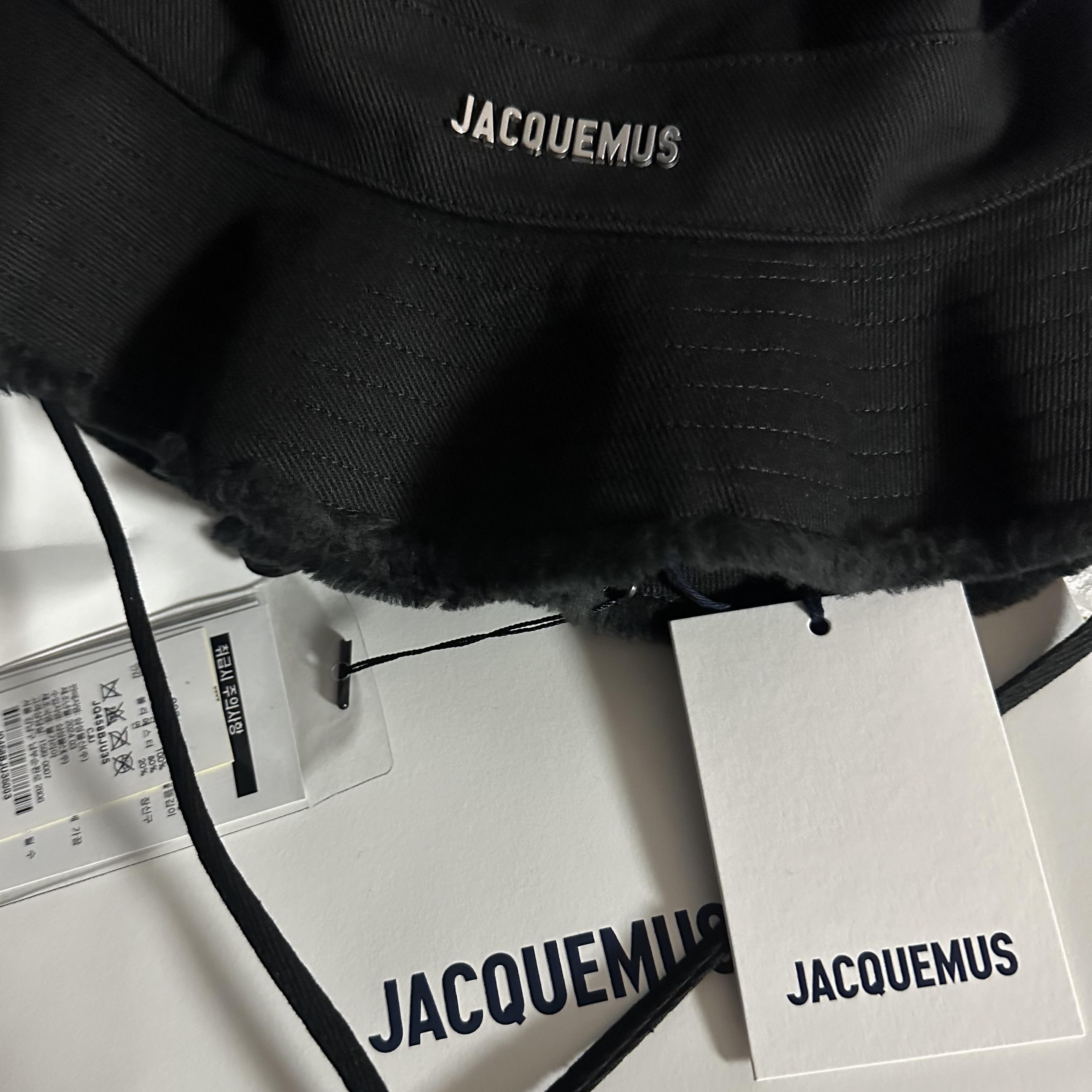 Jacquemus Le Bob Artichaut Bucket Hat Black 착용 스타일