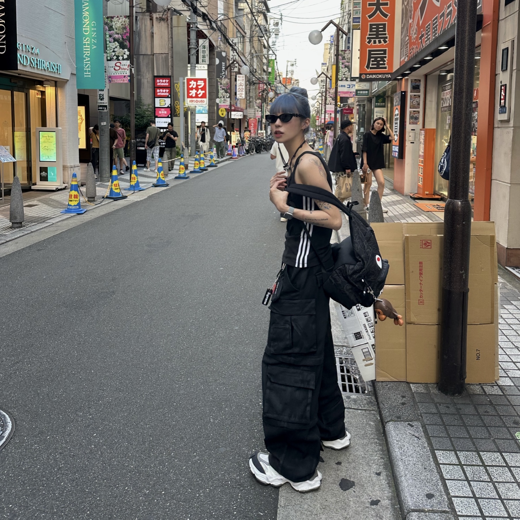 Gentle Monster x Maison Margiela MM108 Black Black, Our Legacy Ladon Leather Keychain Black 착용 스타일 - 1