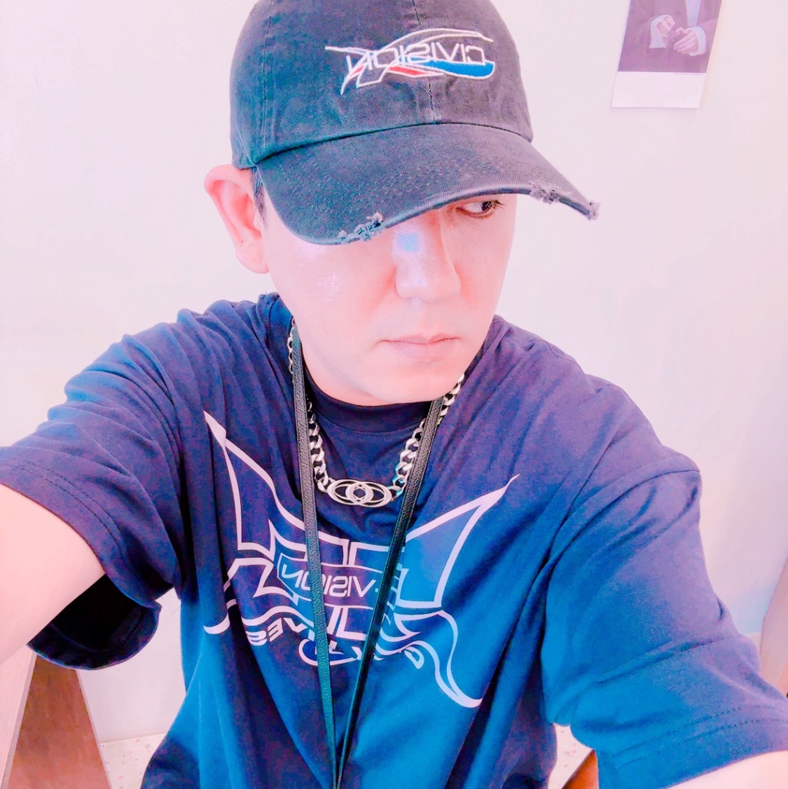 Civision by CSC City Lives 81 T-Shirt Navy, Civision by CSC Iconic Necklace Silver 착용 스타일 - 1